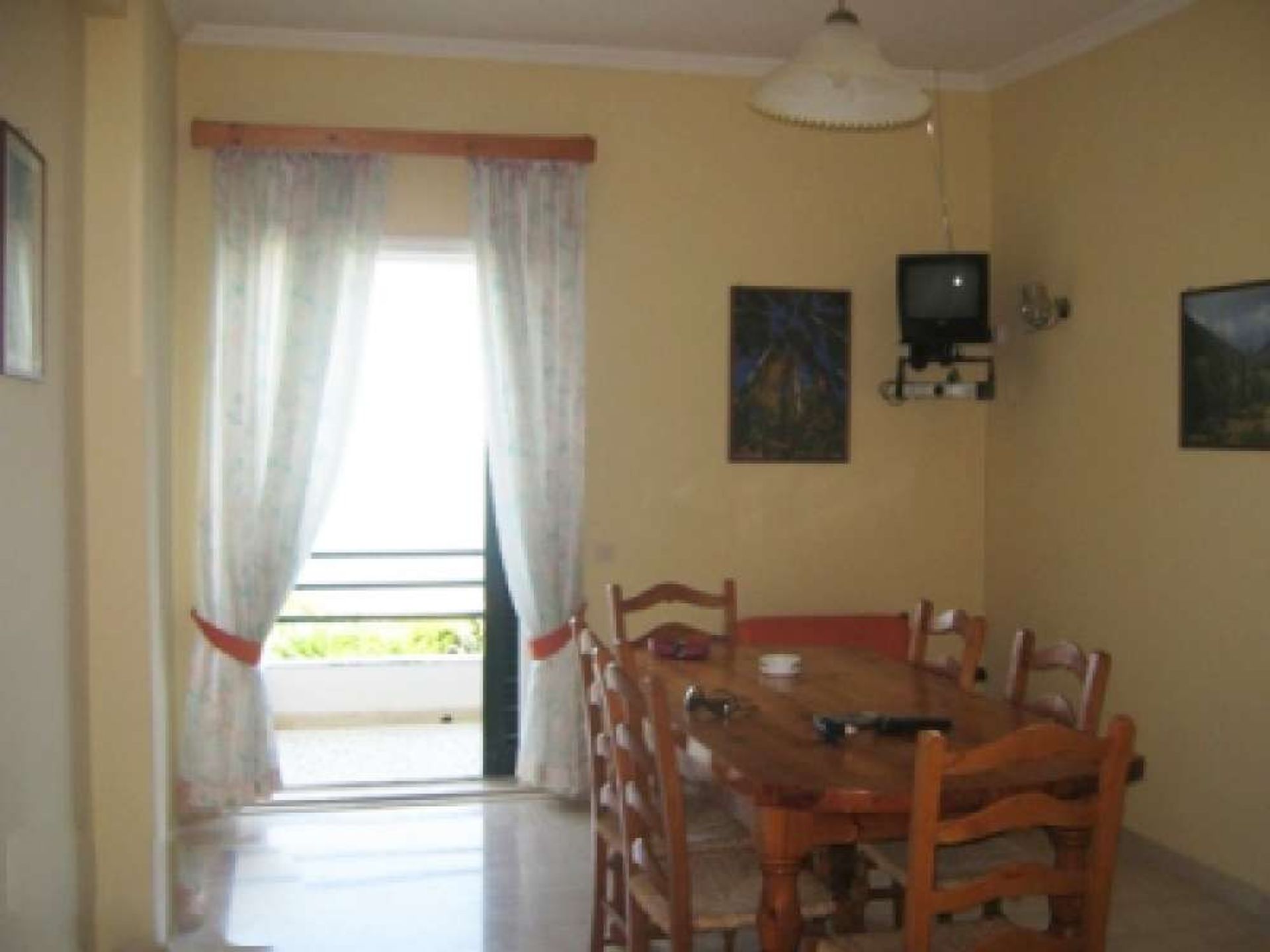 Runcit dalam Corfu, Corfu 10087573