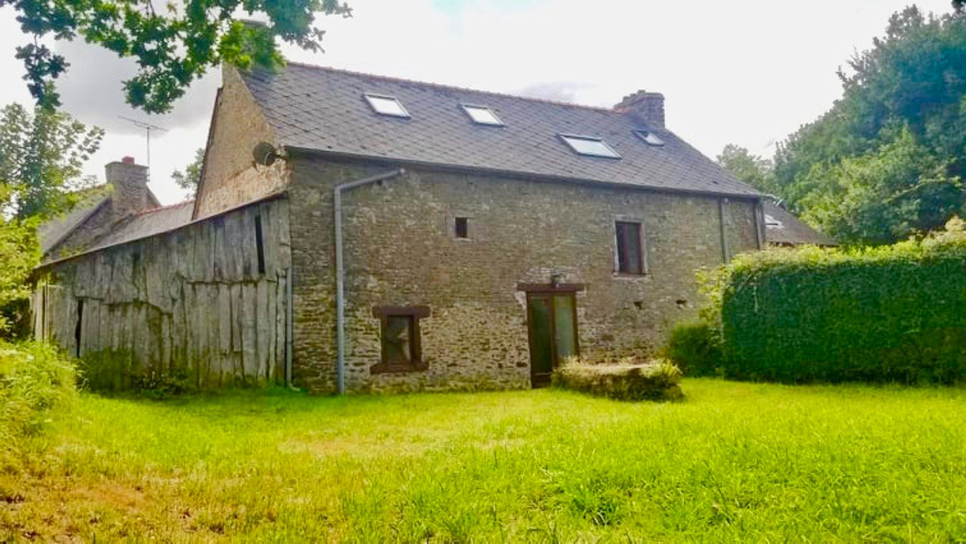 rumah dalam Meneac, Bretagne 10088030