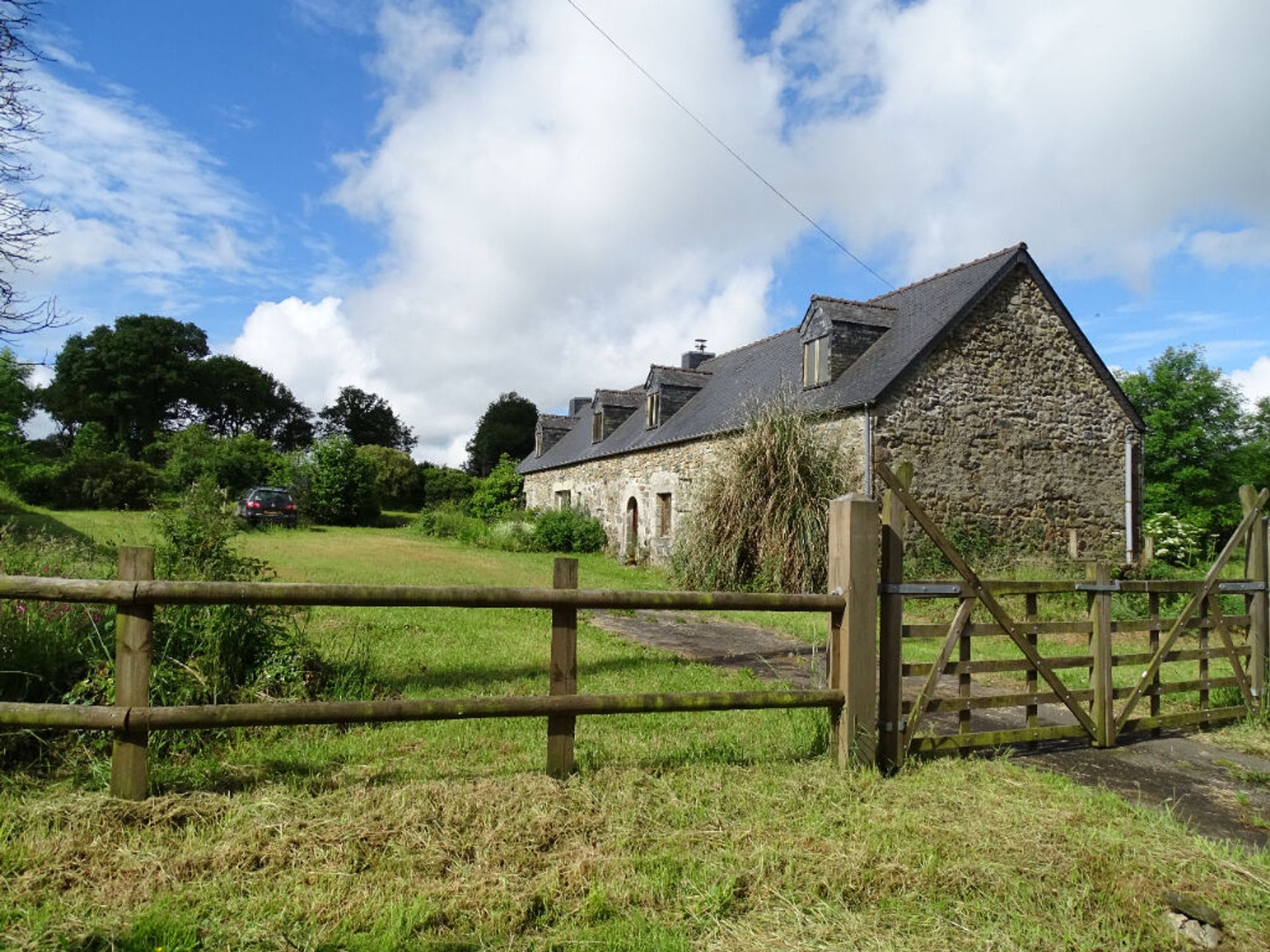 房子 在 Lohuec, Bretagne 10088032