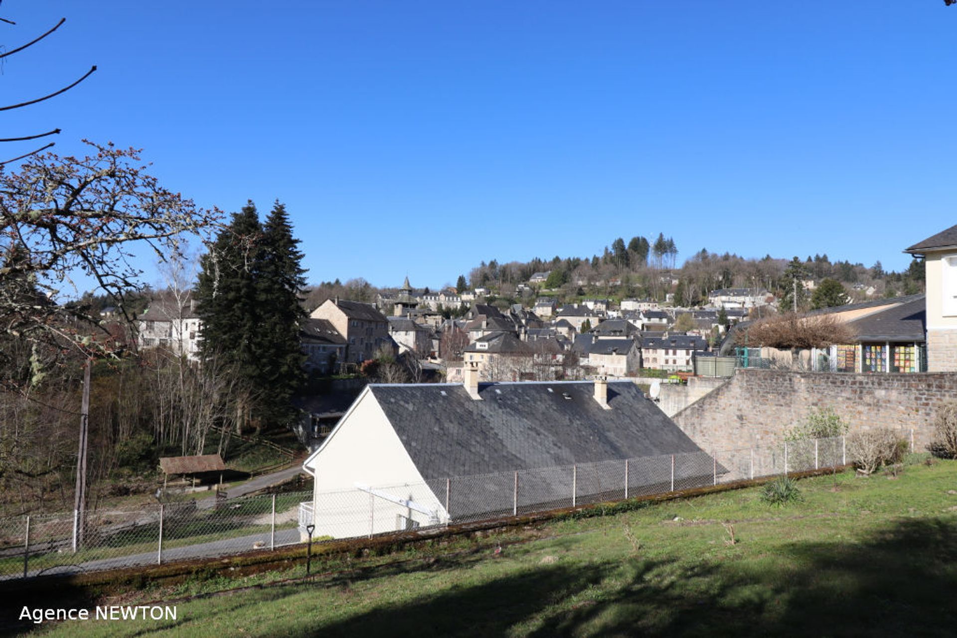 House in Saint-Priest-de-Gimel, Nouvelle-Aquitaine 10088044