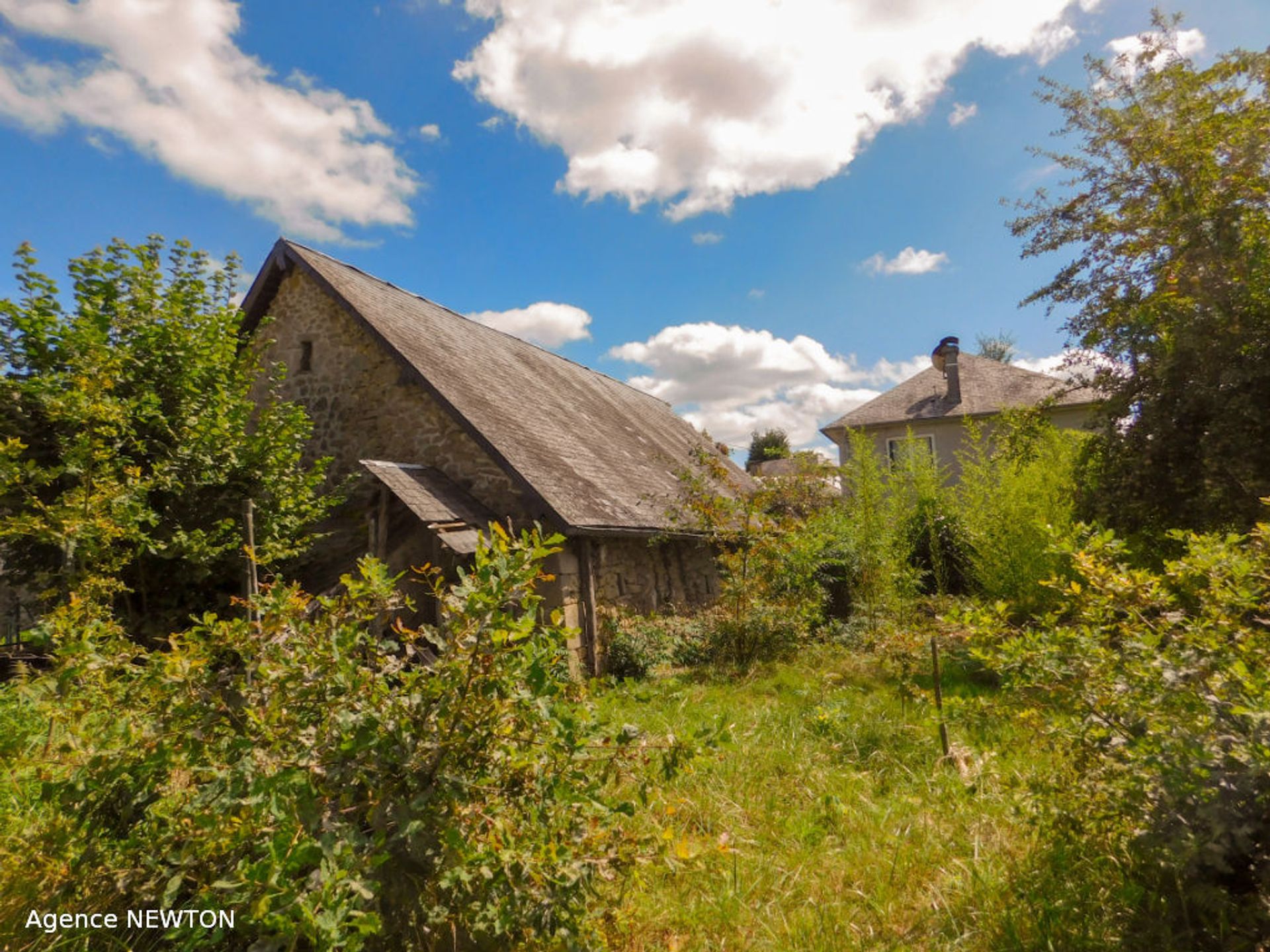 Другой в Treignac, Limousin 10088048