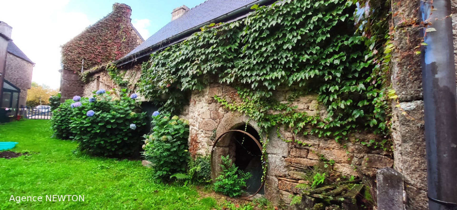 Haus im La Feuillee, Bretagne 10088100