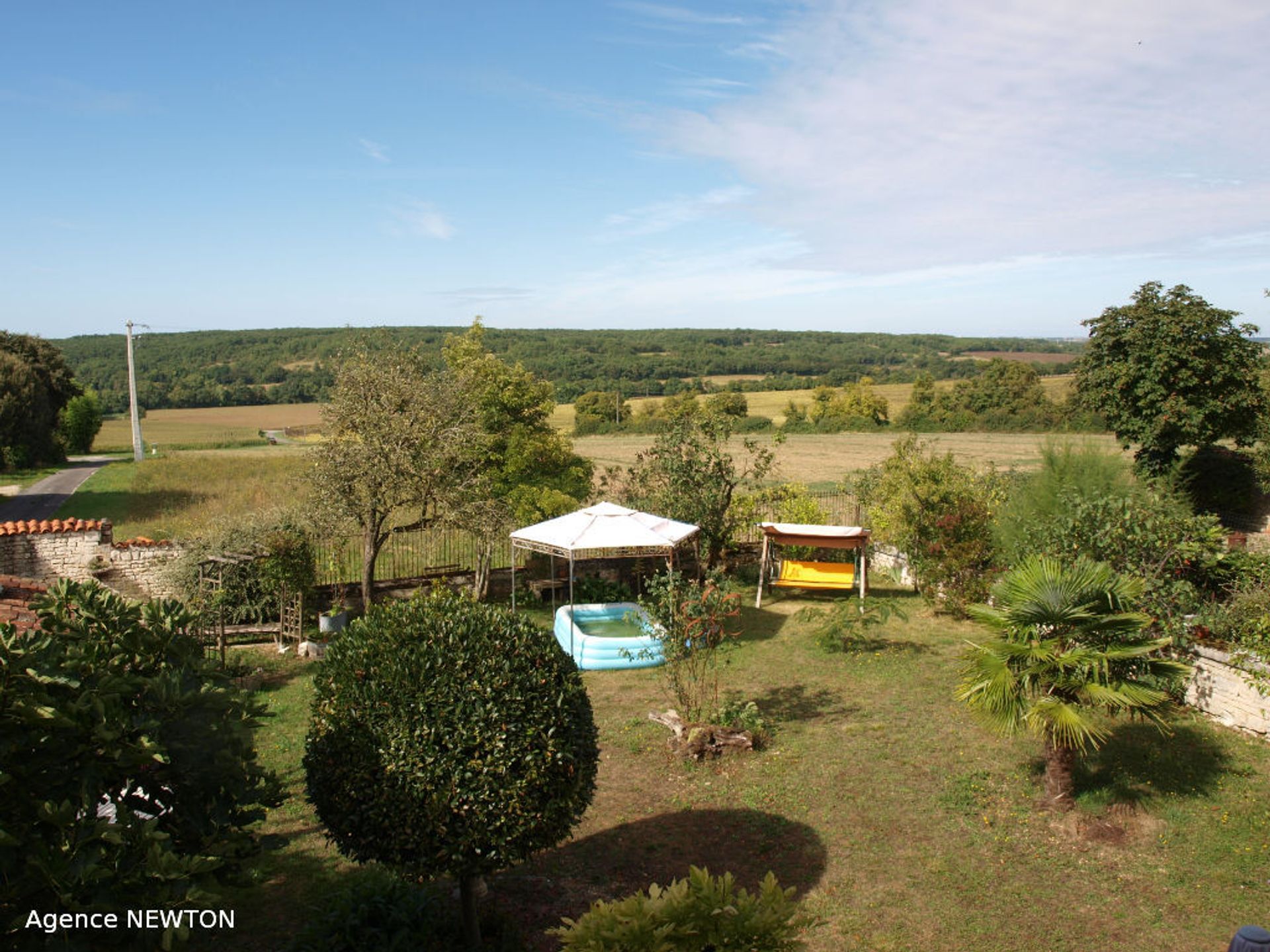 Hus i Ruffec, Poitou-Charentes 10088136