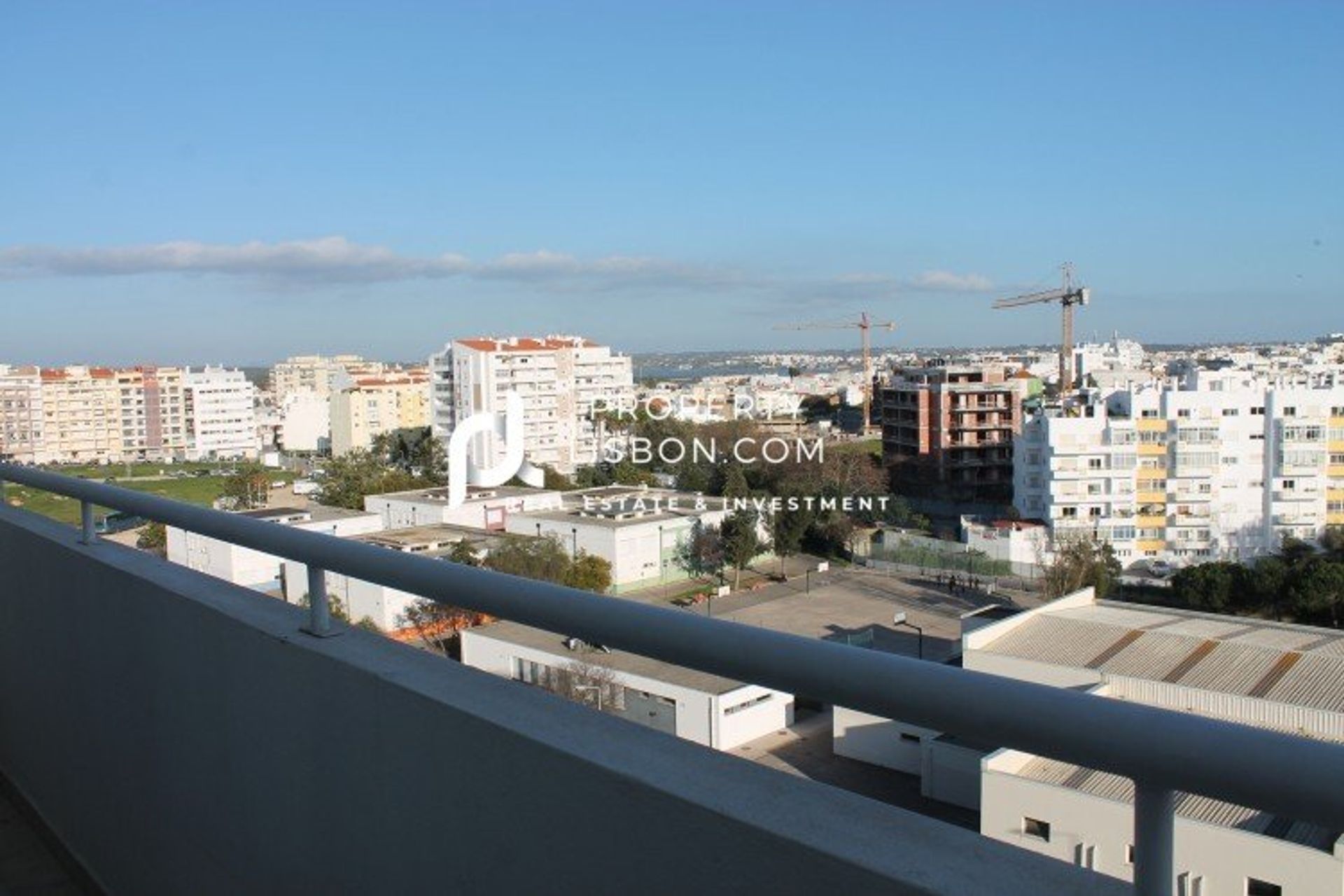 Condominium in Faro, Faro 10088425