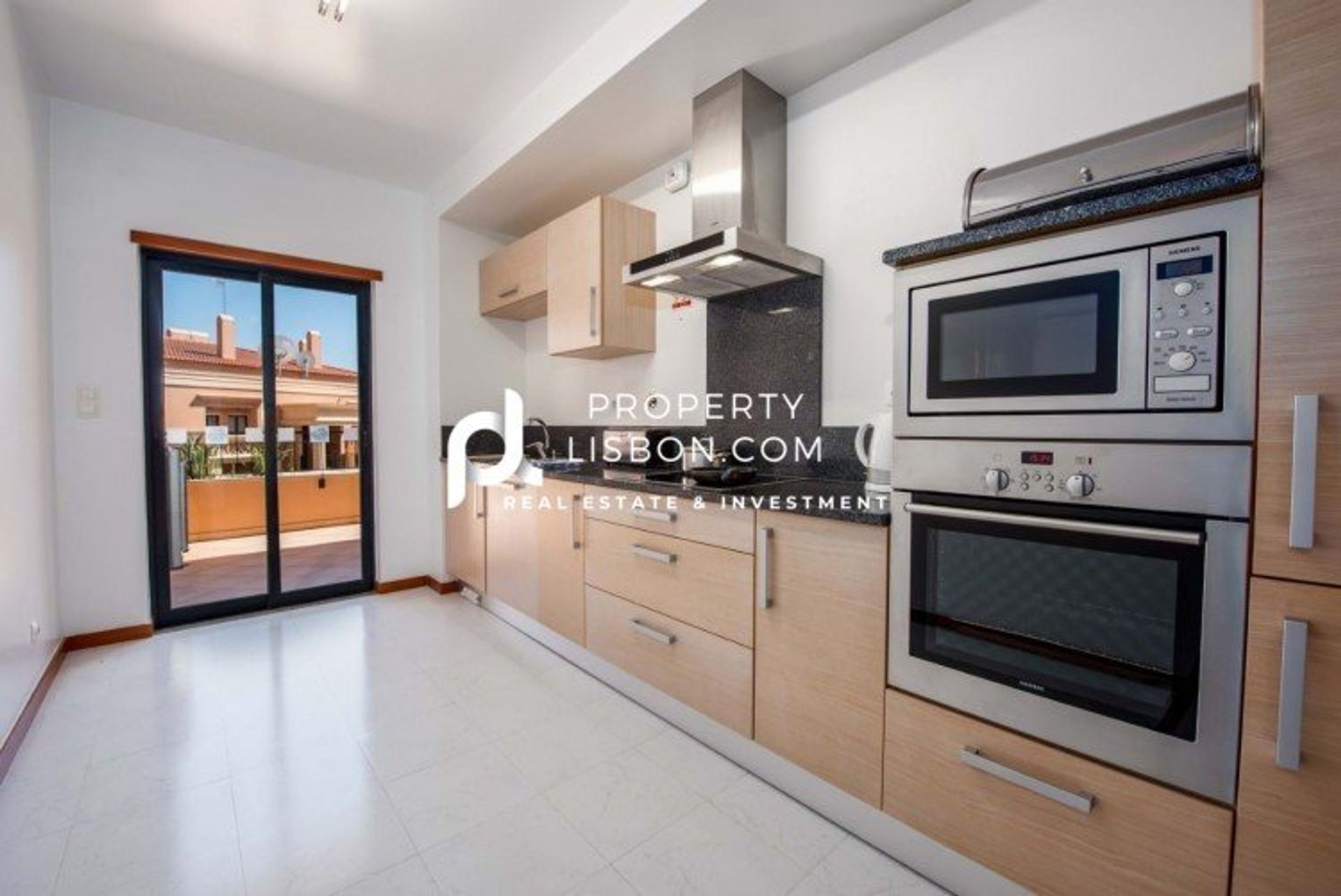 Condominium in Luz, Algarve 10088430