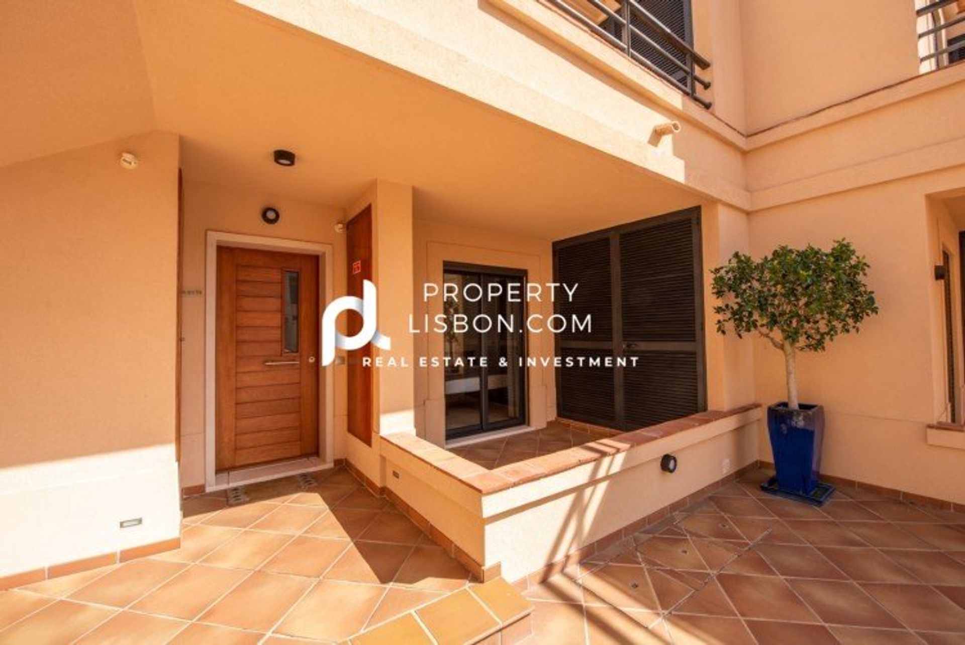 Condominium in BensafrimE Barao de Sao Joao, Algarve 10088569