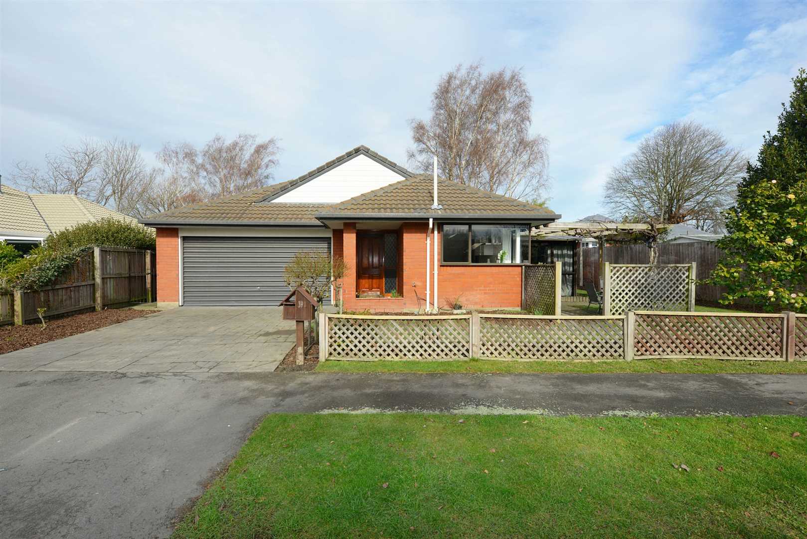 Dom w Redwood, Christchurch 10089329