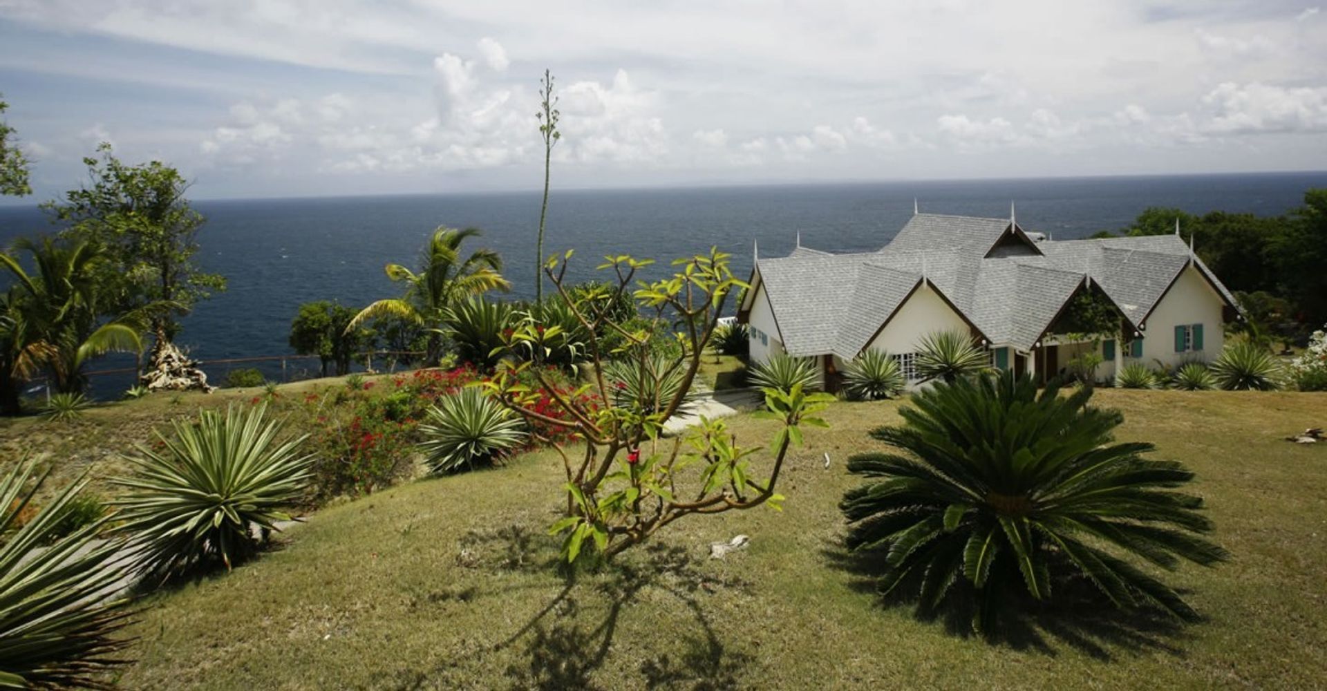 rumah dalam Cap Estate,  10089657