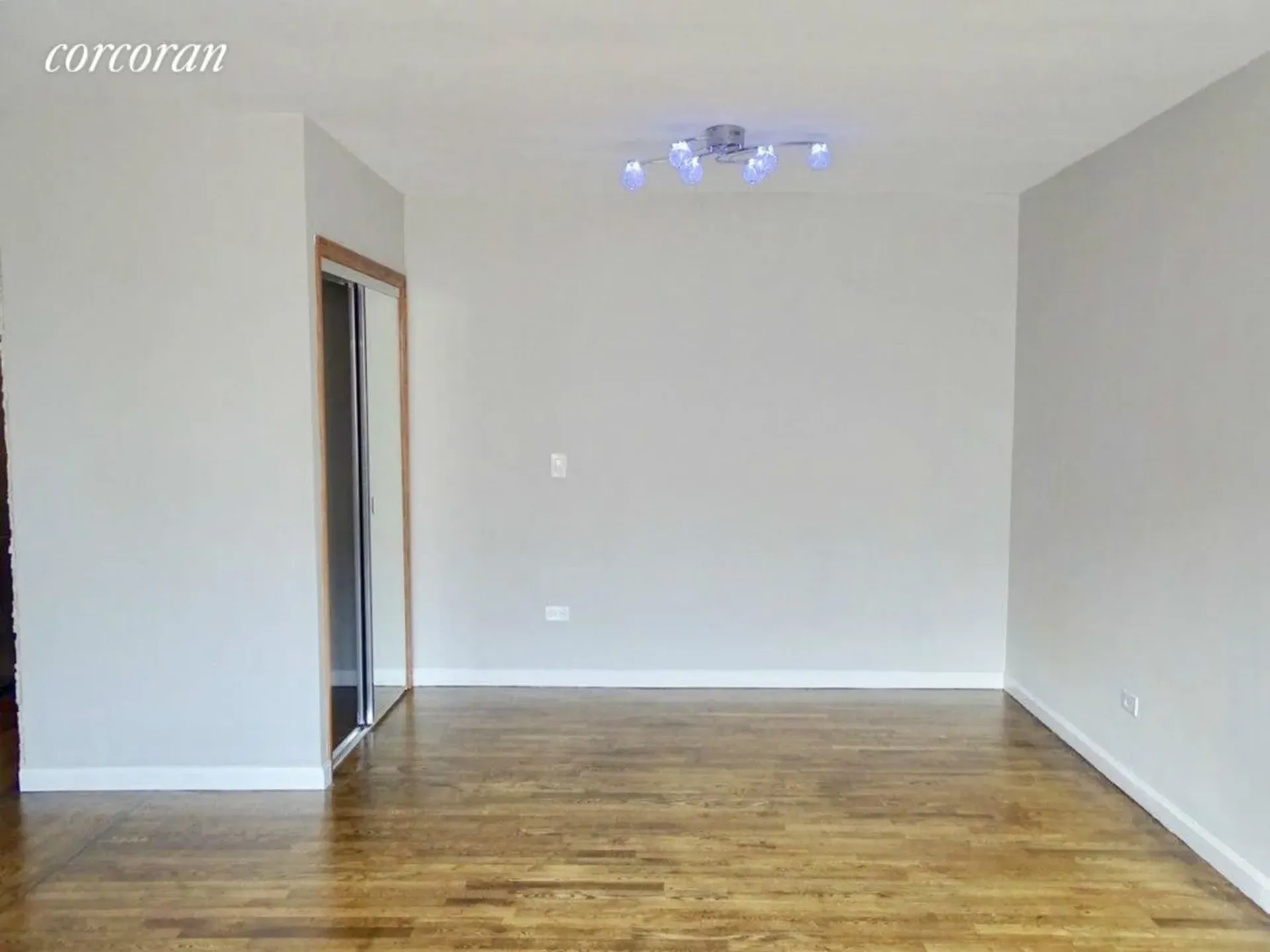 Condominium in Brooklyn, 207 Ocean Parkway 10089672