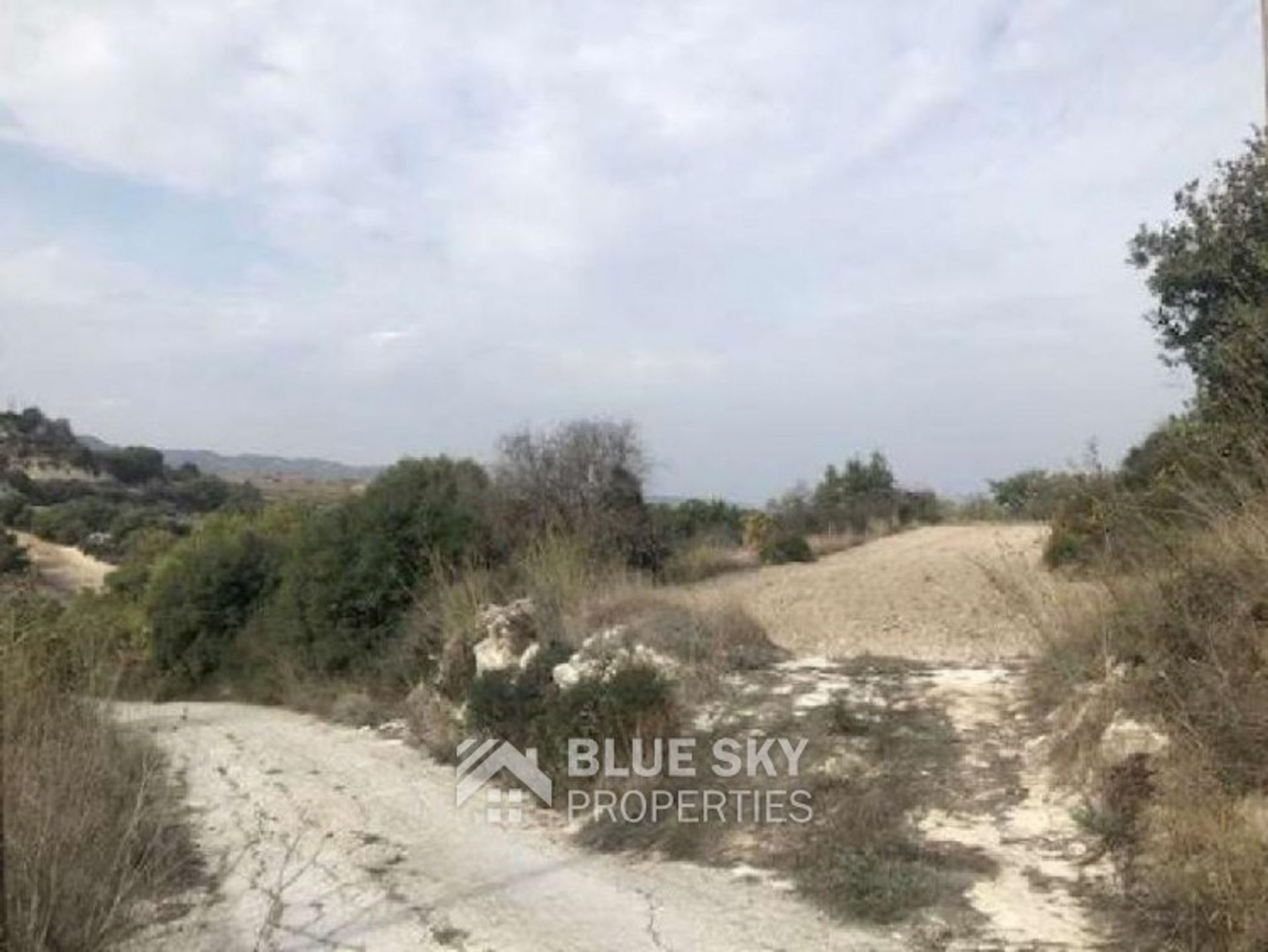 Land in Stroumbi, Paphos 10090828