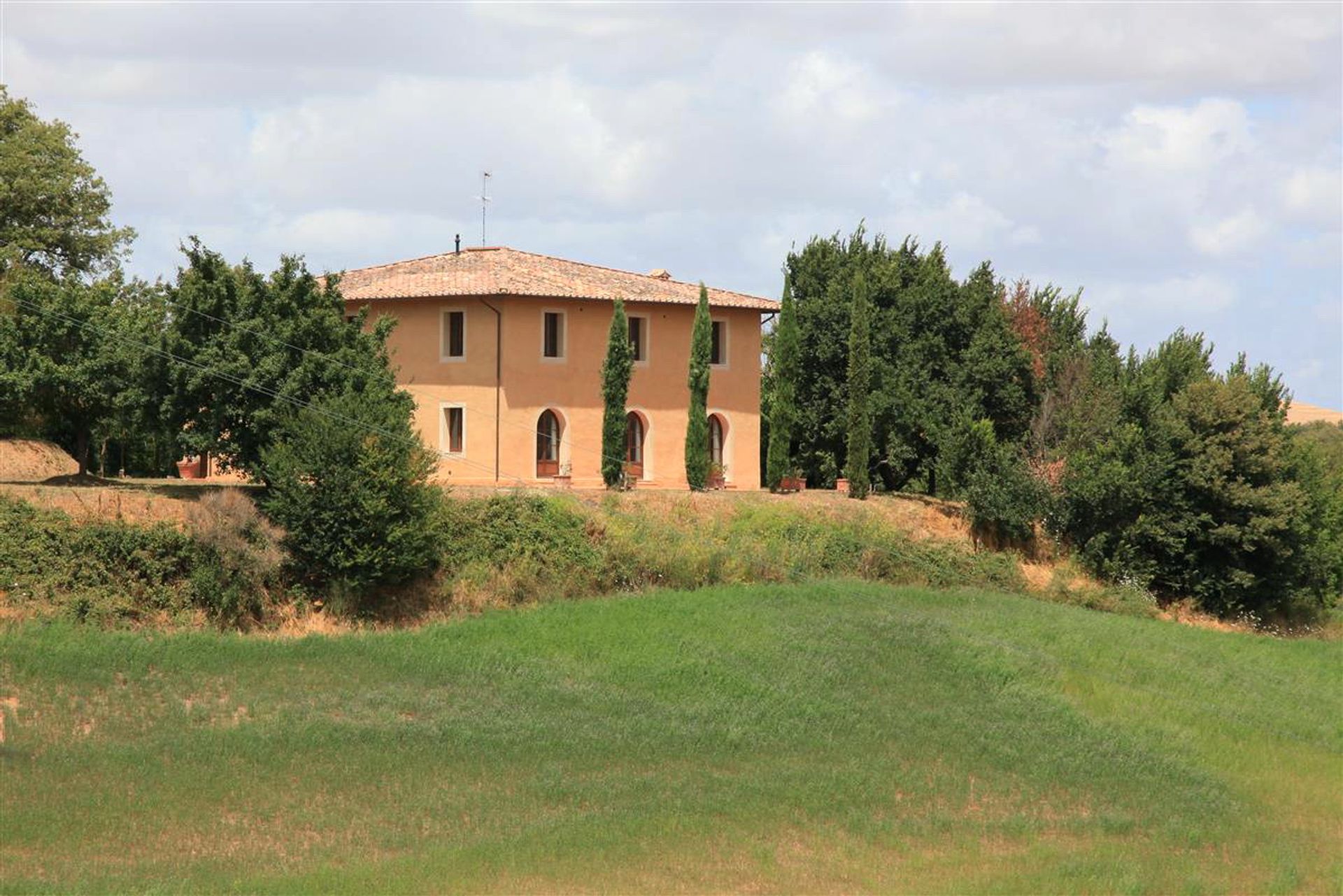 rumah dalam San Giovanni d'Asso, Tuscany 10094028