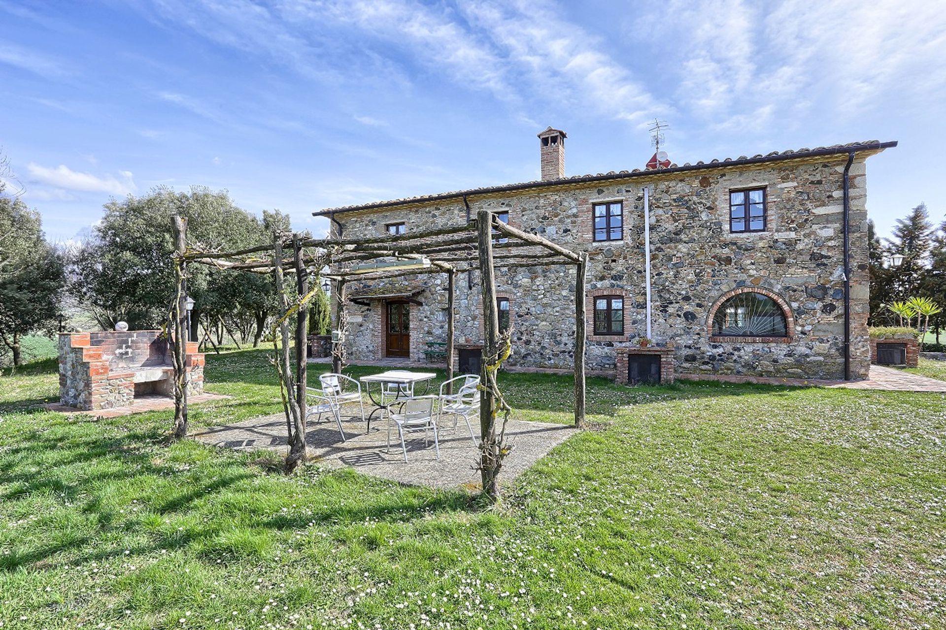 rumah dalam Santa Luce, Tuscany 10094058