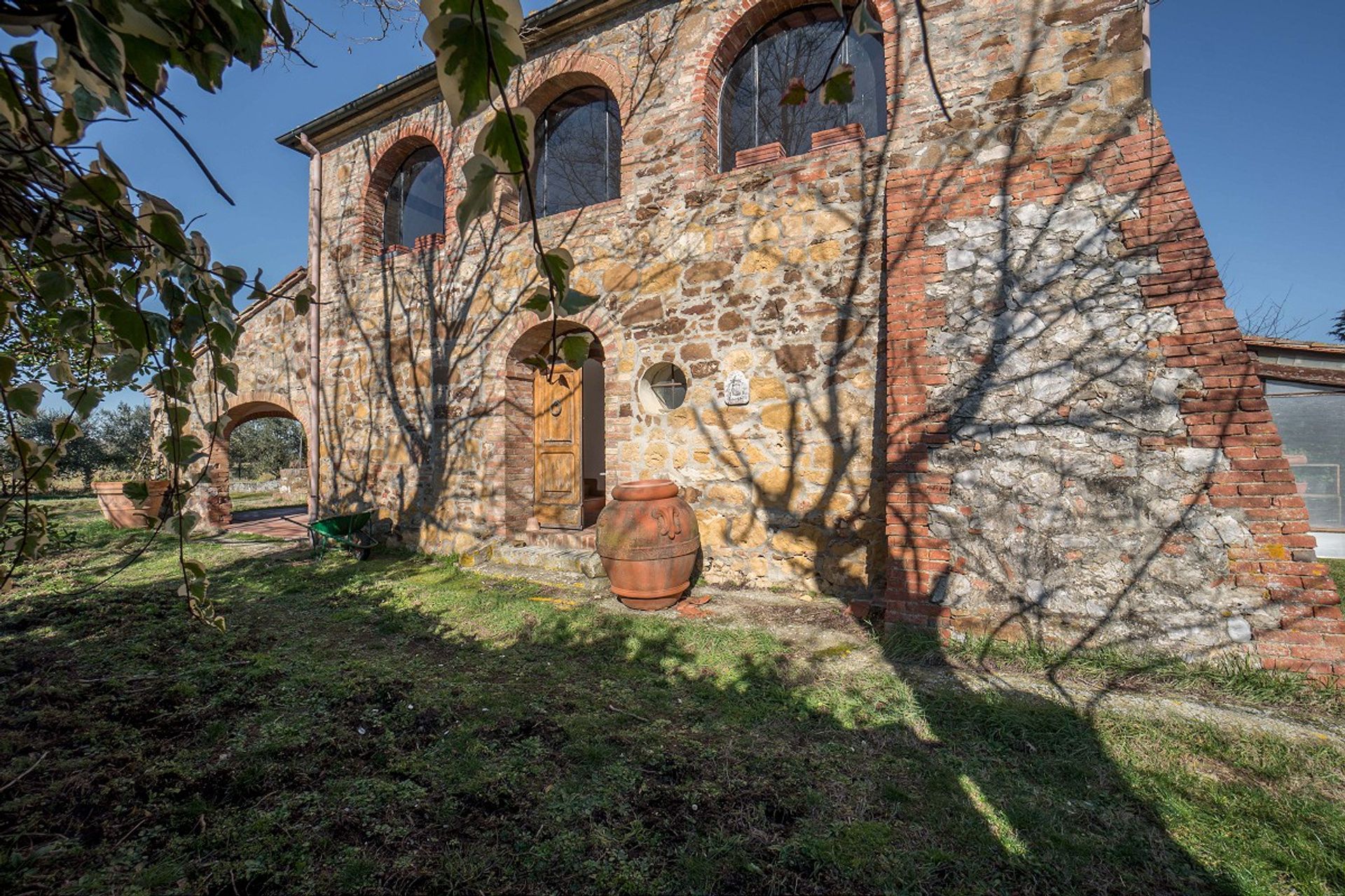 House in Trequanda, Tuscany 10094233