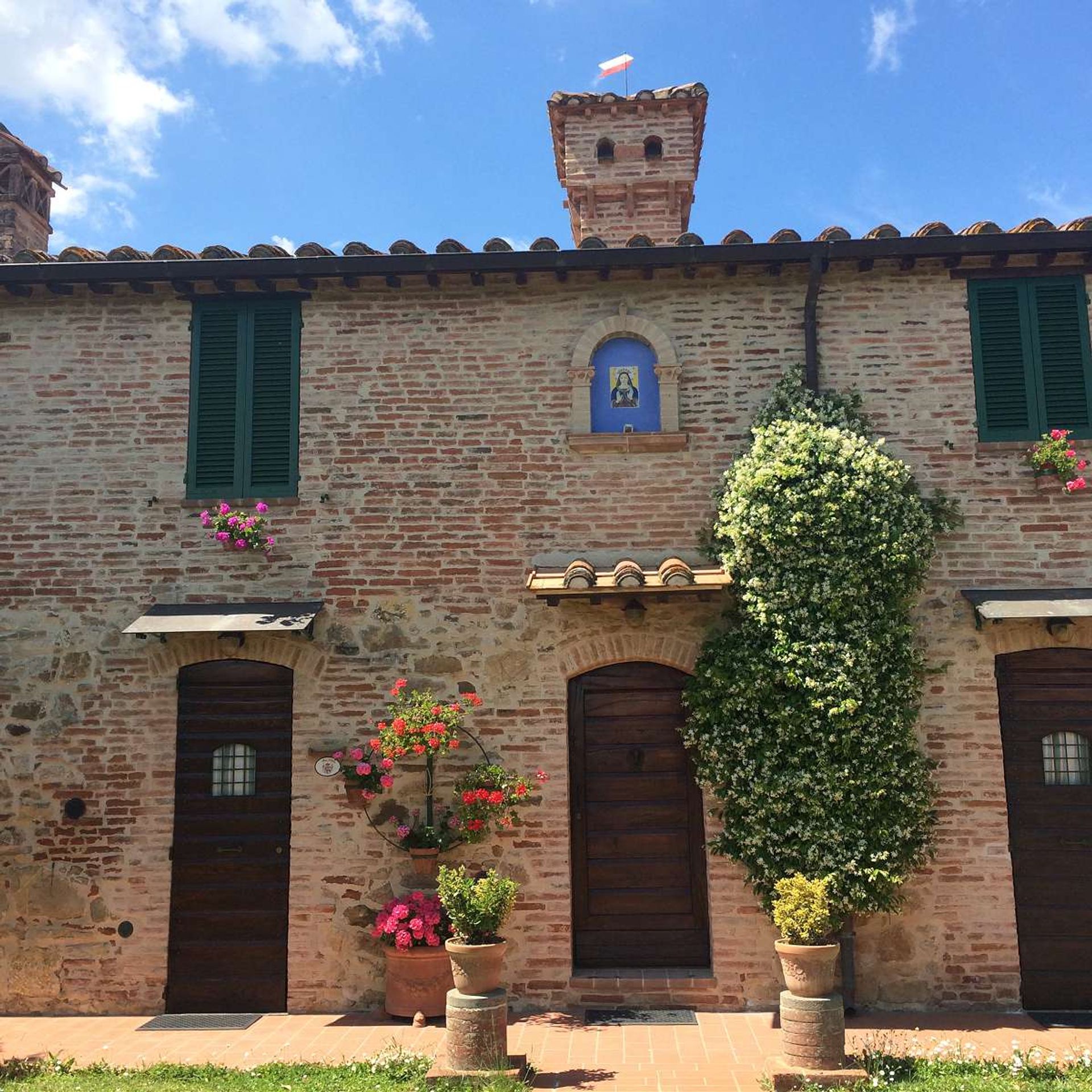 सम्मिलित में Castiglione Del Lago, Umbria 10094268