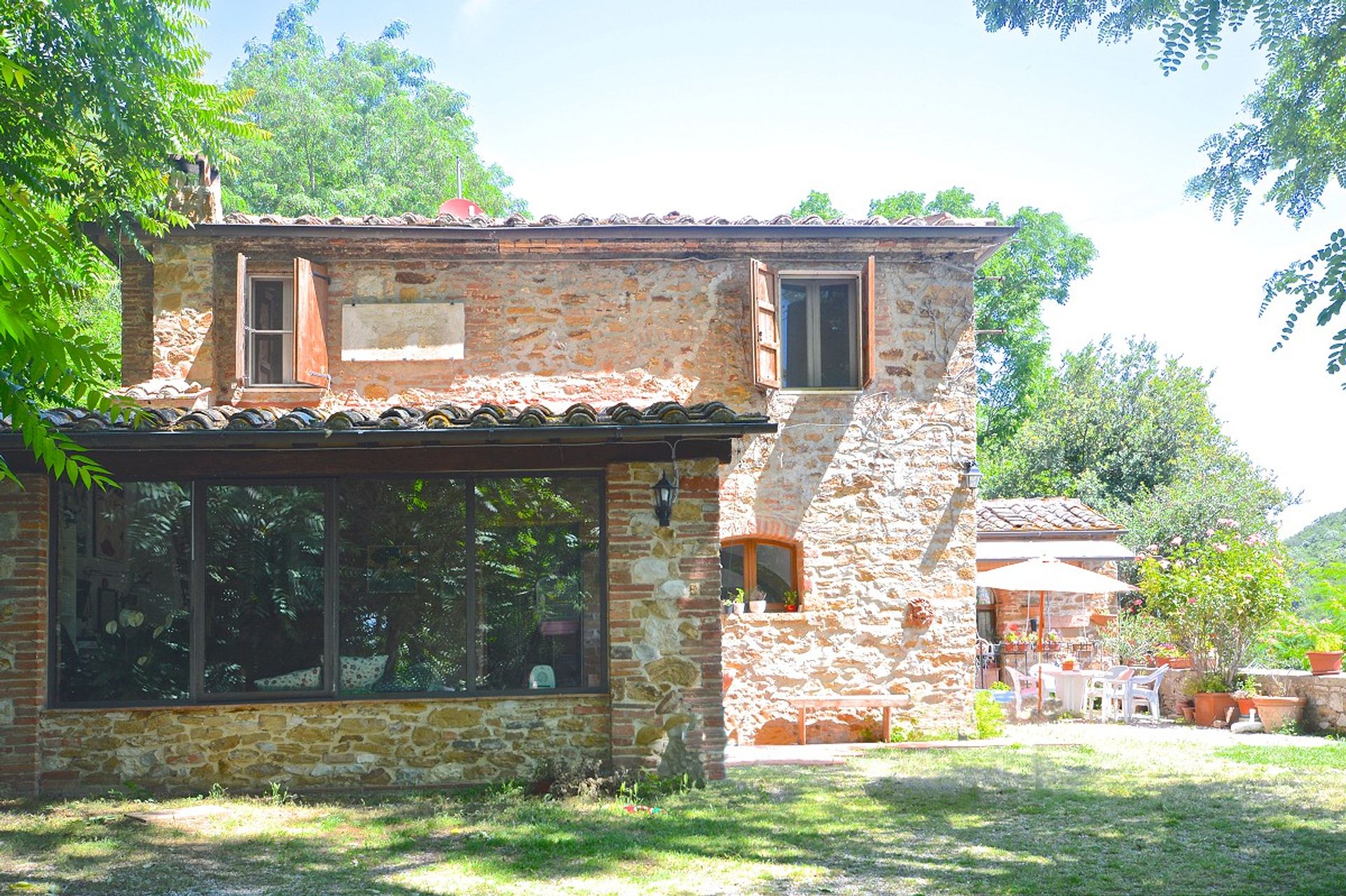 House in Trequanda, Tuscany 10094304