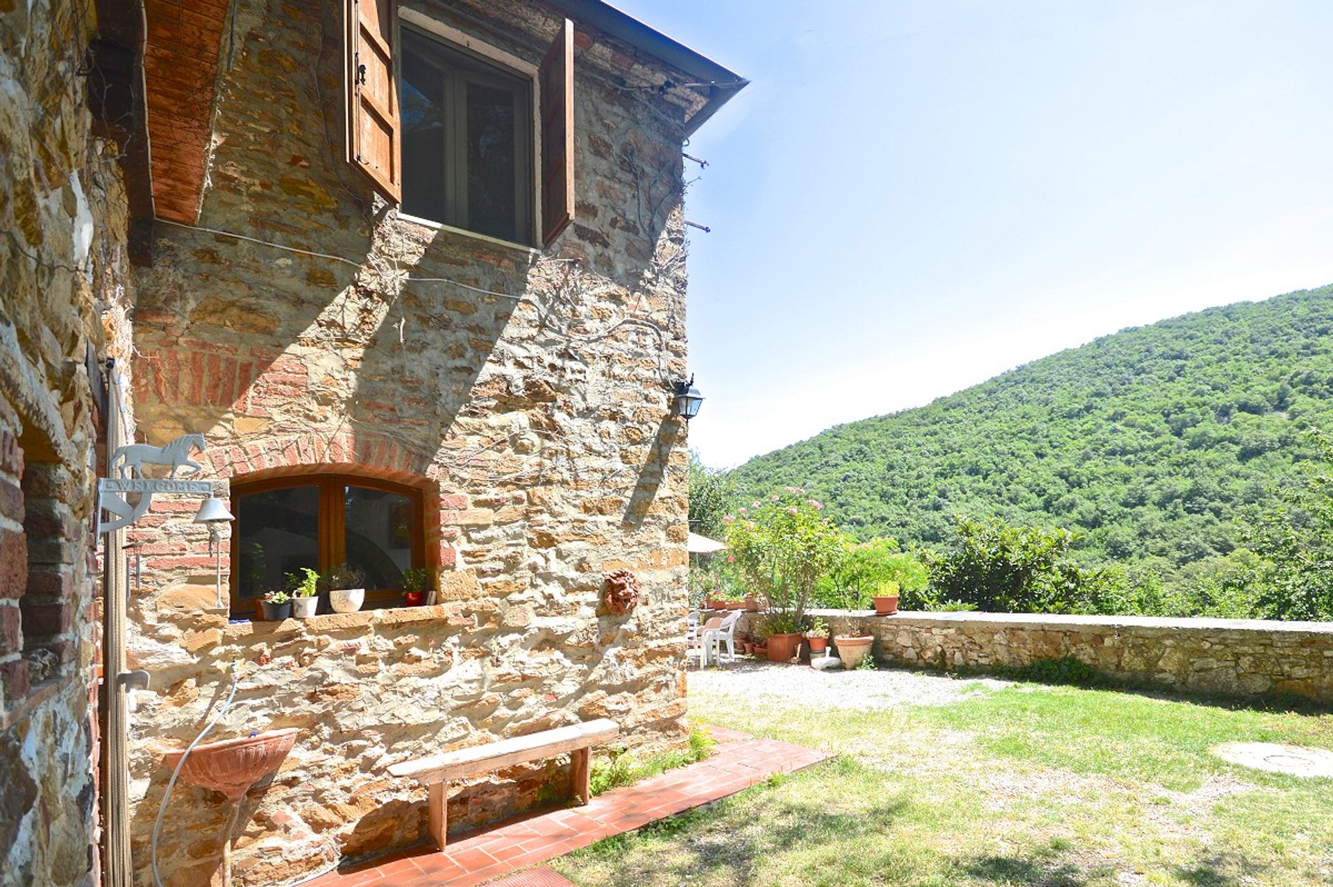 House in Trequanda, Tuscany 10094304