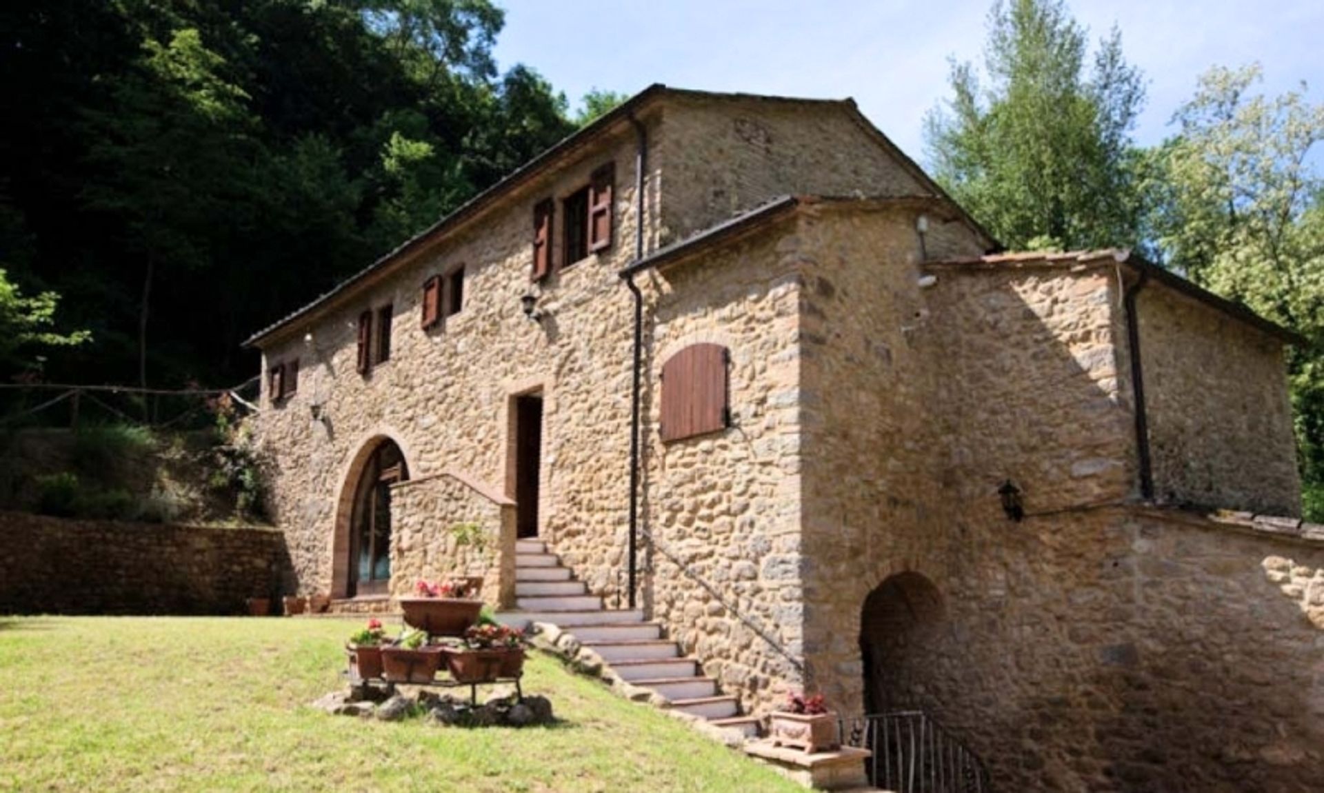 其他 在 Volterra, Tuscany 10094396