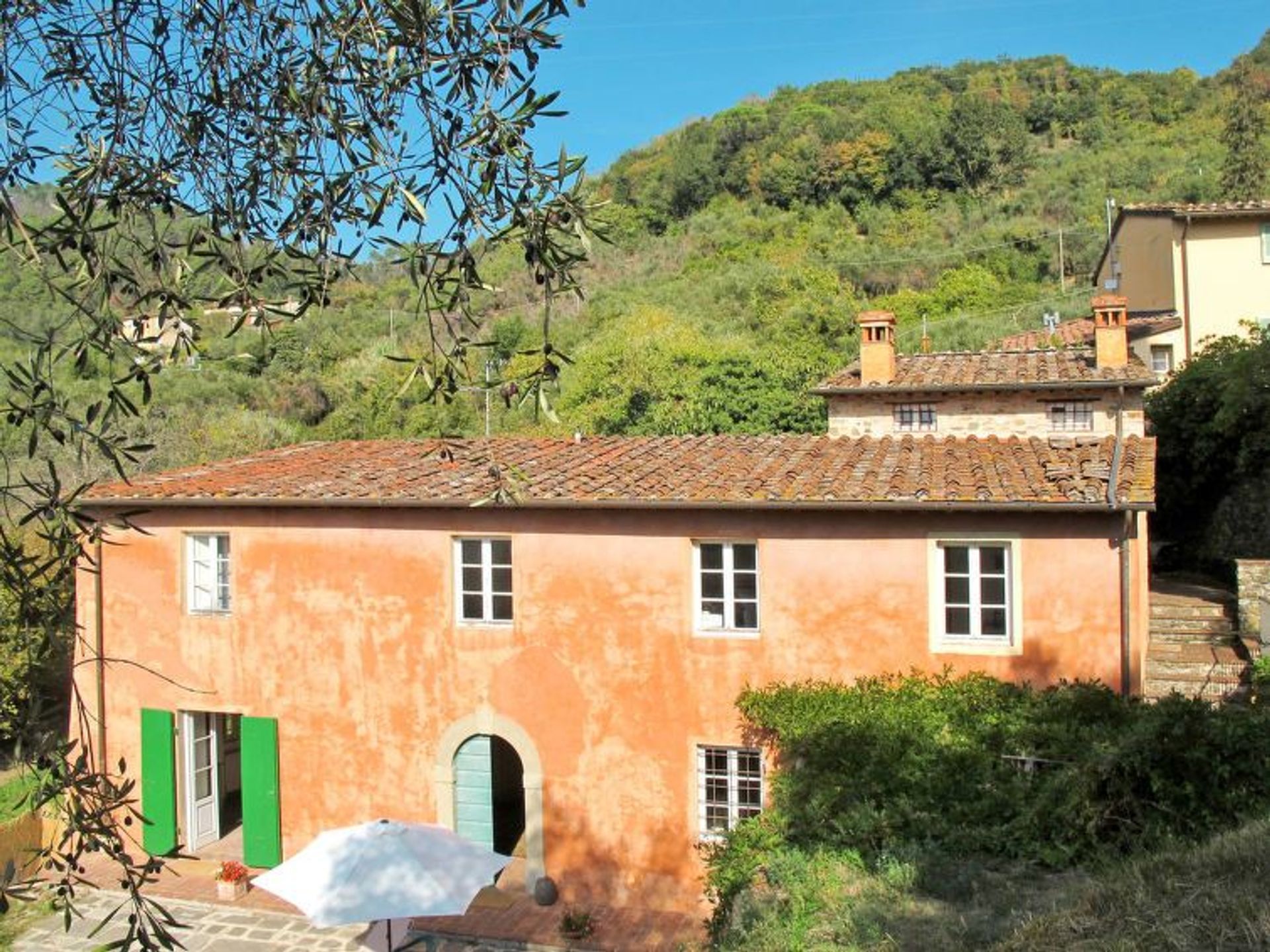 rumah dalam Lucca, Tuscany 10094437