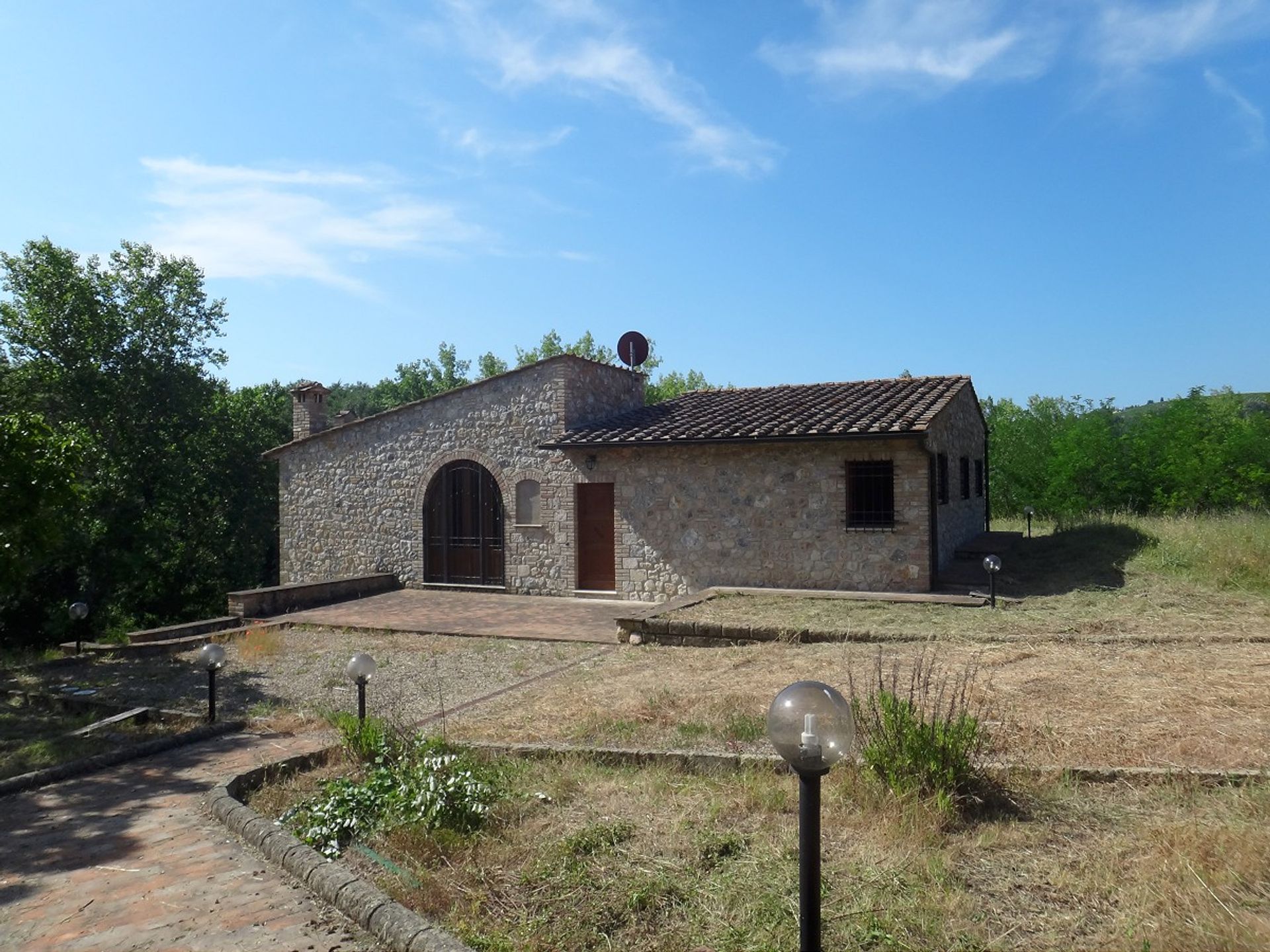 House in San Gimignano, Tuscany 10094722