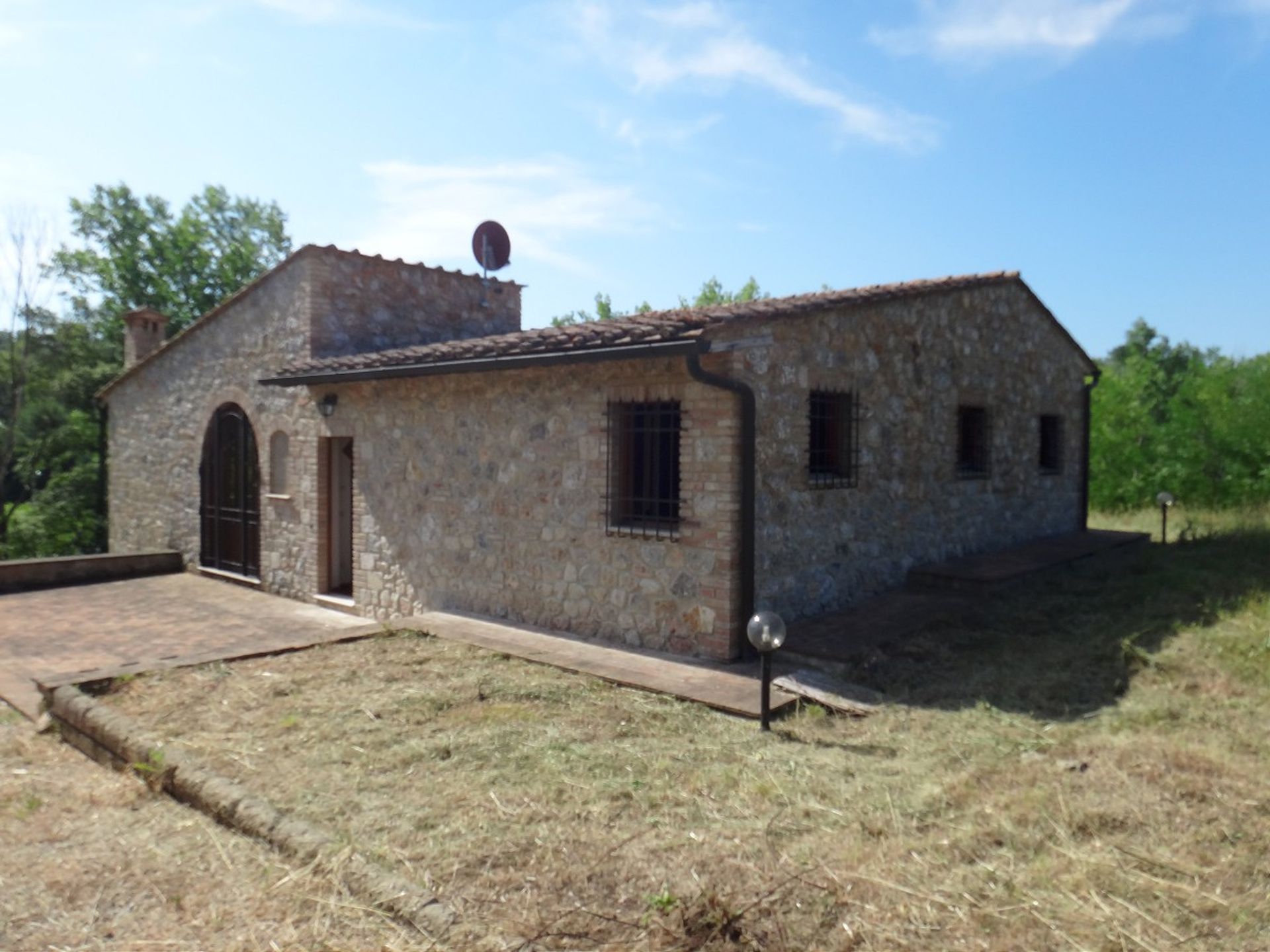 House in San Gimignano, Tuscany 10094722