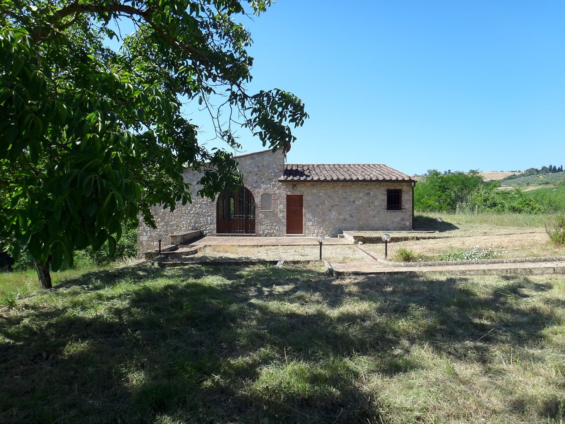 House in San Gimignano, Tuscany 10094722