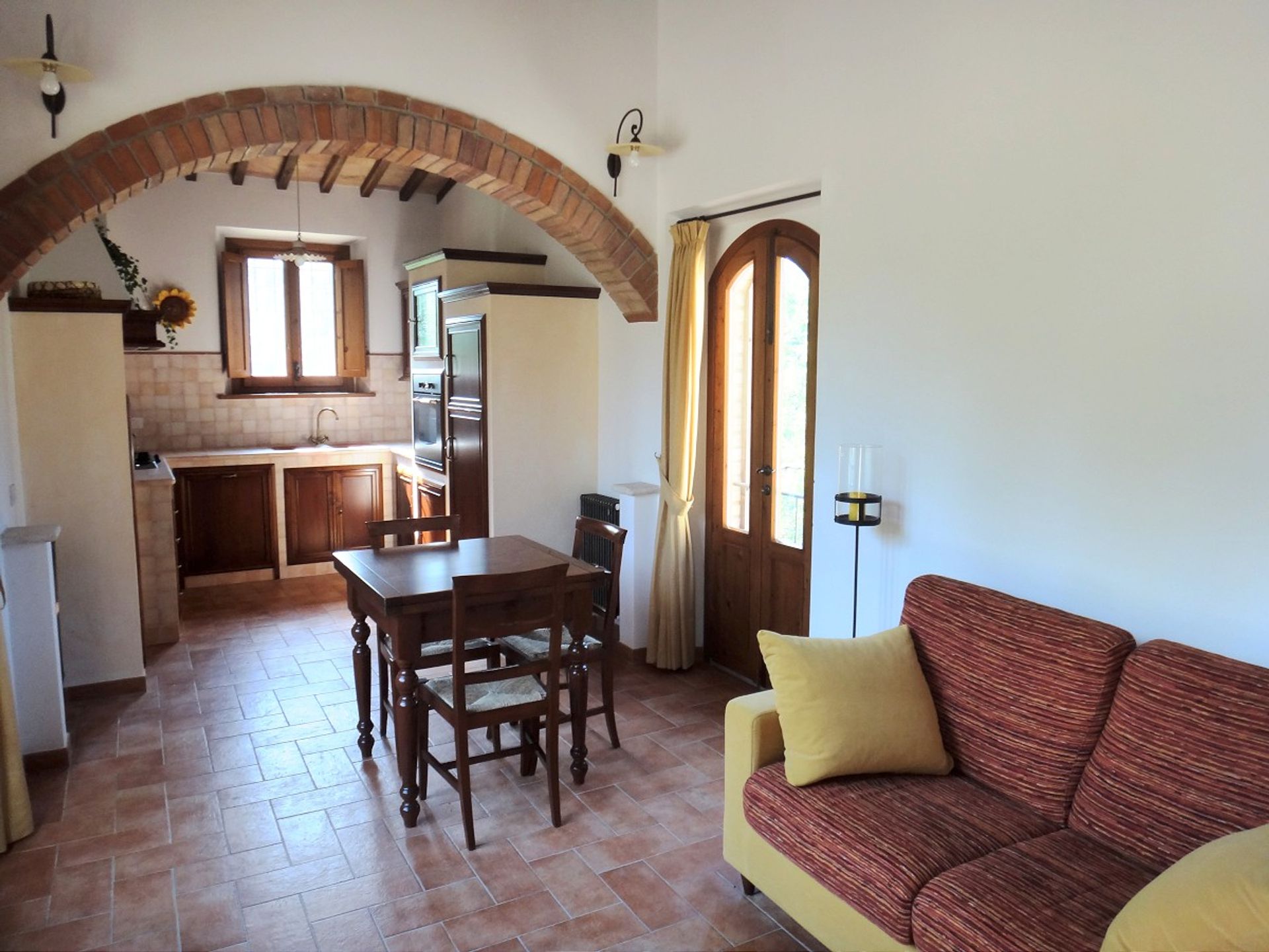 House in San Gimignano, Tuscany 10094722