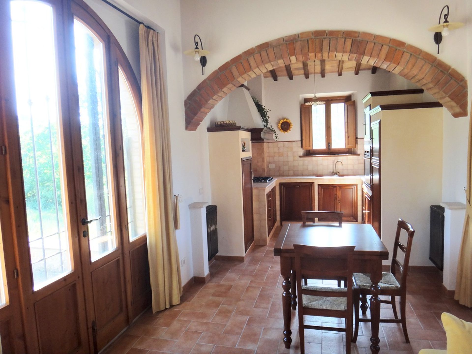 House in San Gimignano, Tuscany 10094722