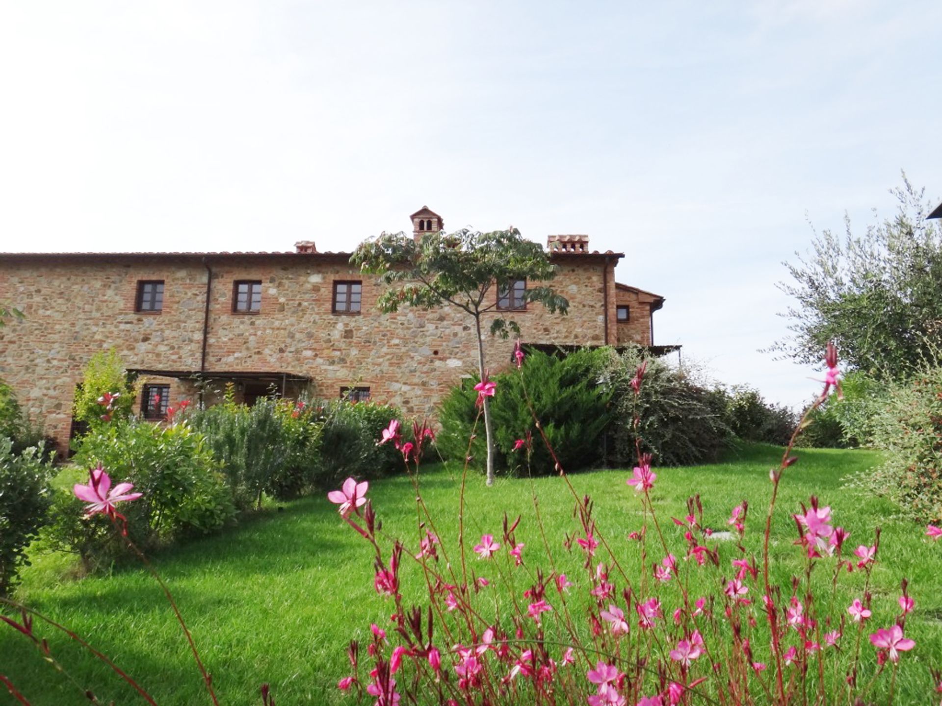 Condominium in San Gimignano, Tuscany 10094803