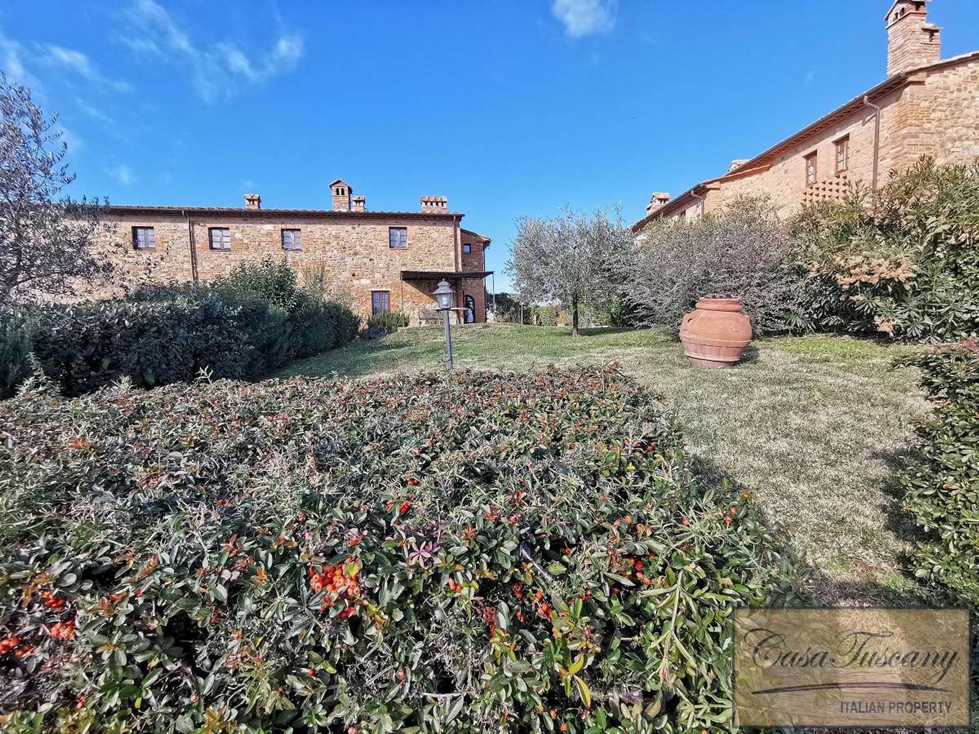 عمارات في San Gimignano, Tuscany 10094803