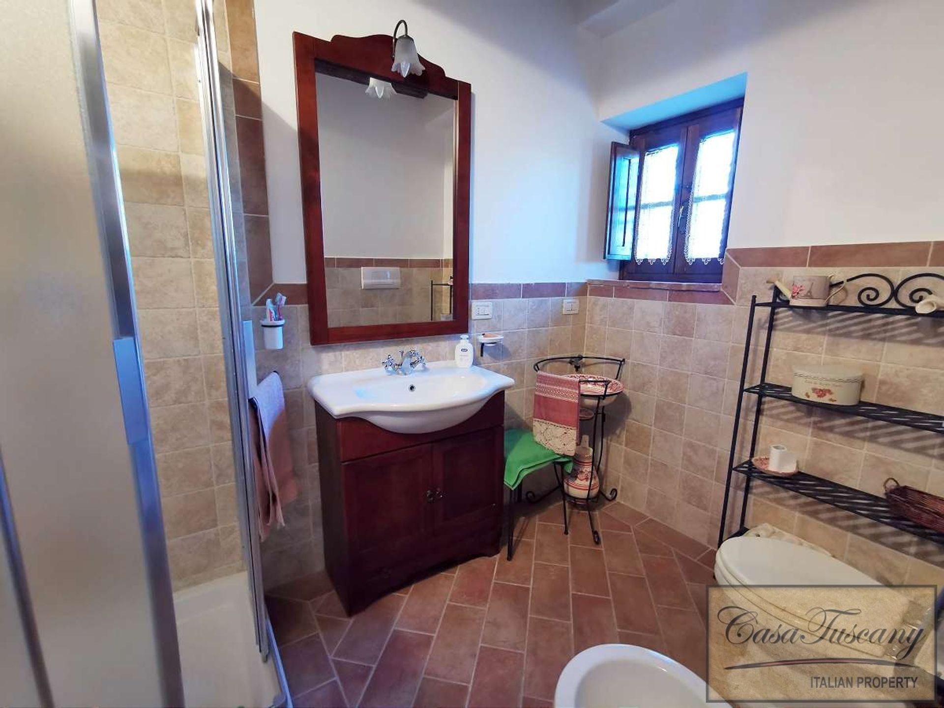 Condominium in San Gimignano, Tuscany 10094803