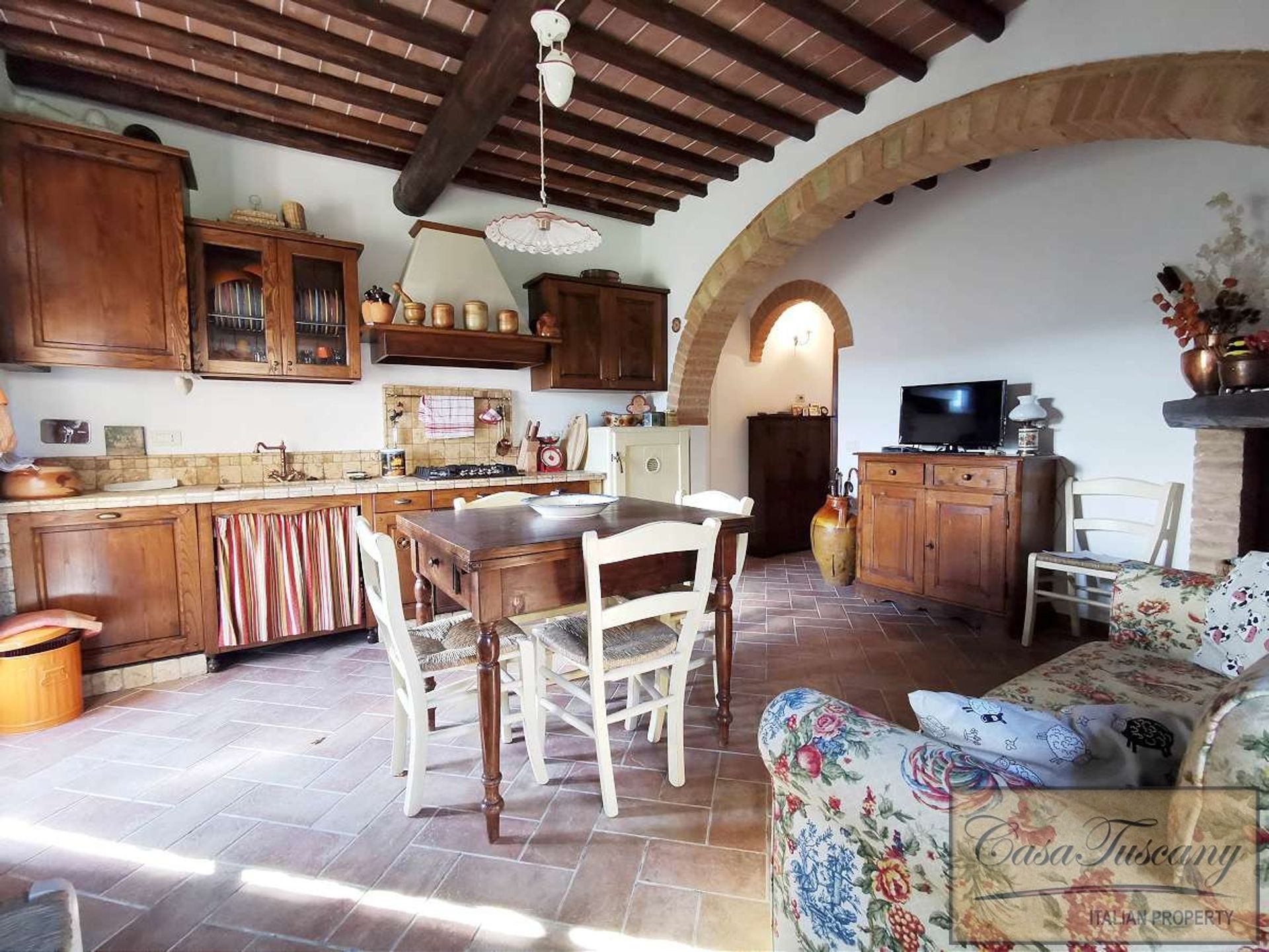 Condominium in San Gimignano, Tuscany 10094803