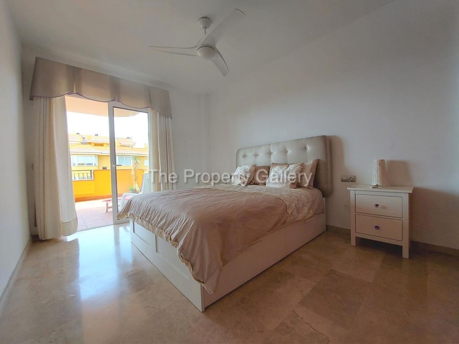 Condominium dans Los Gigantes, Tenerife 10094804