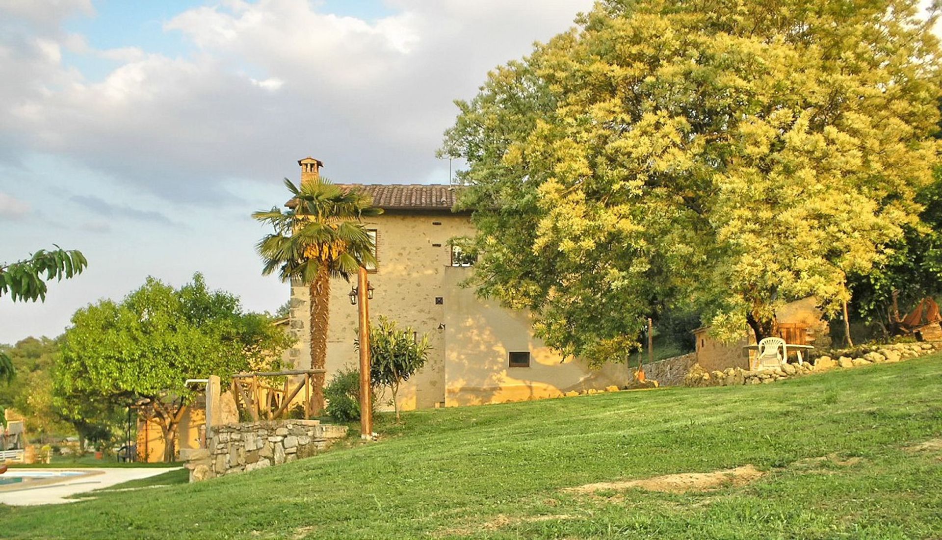 Rumah di Poggibonsi, Tuscany 10094922