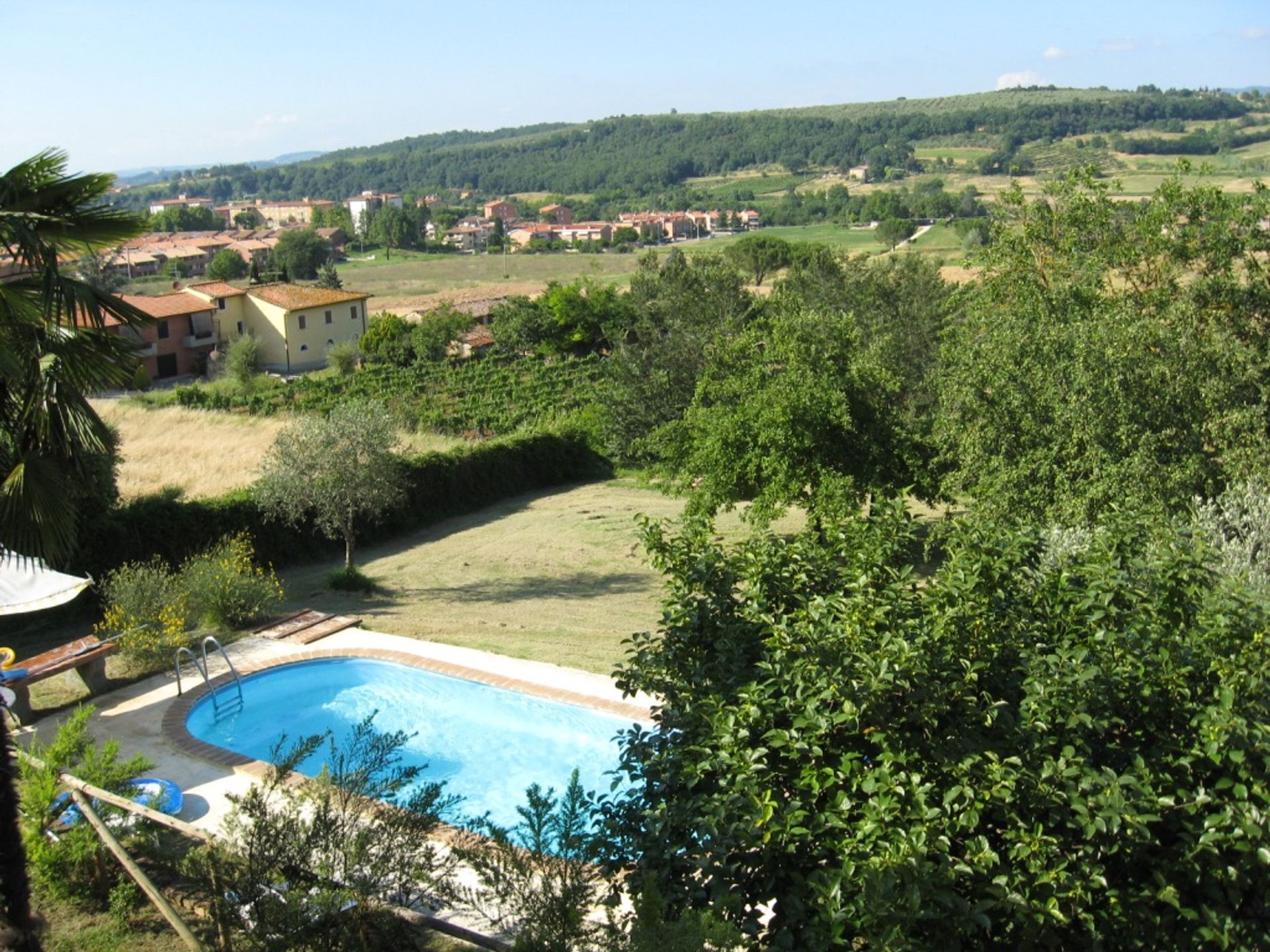 Rumah di Poggibonsi, Tuscany 10094922