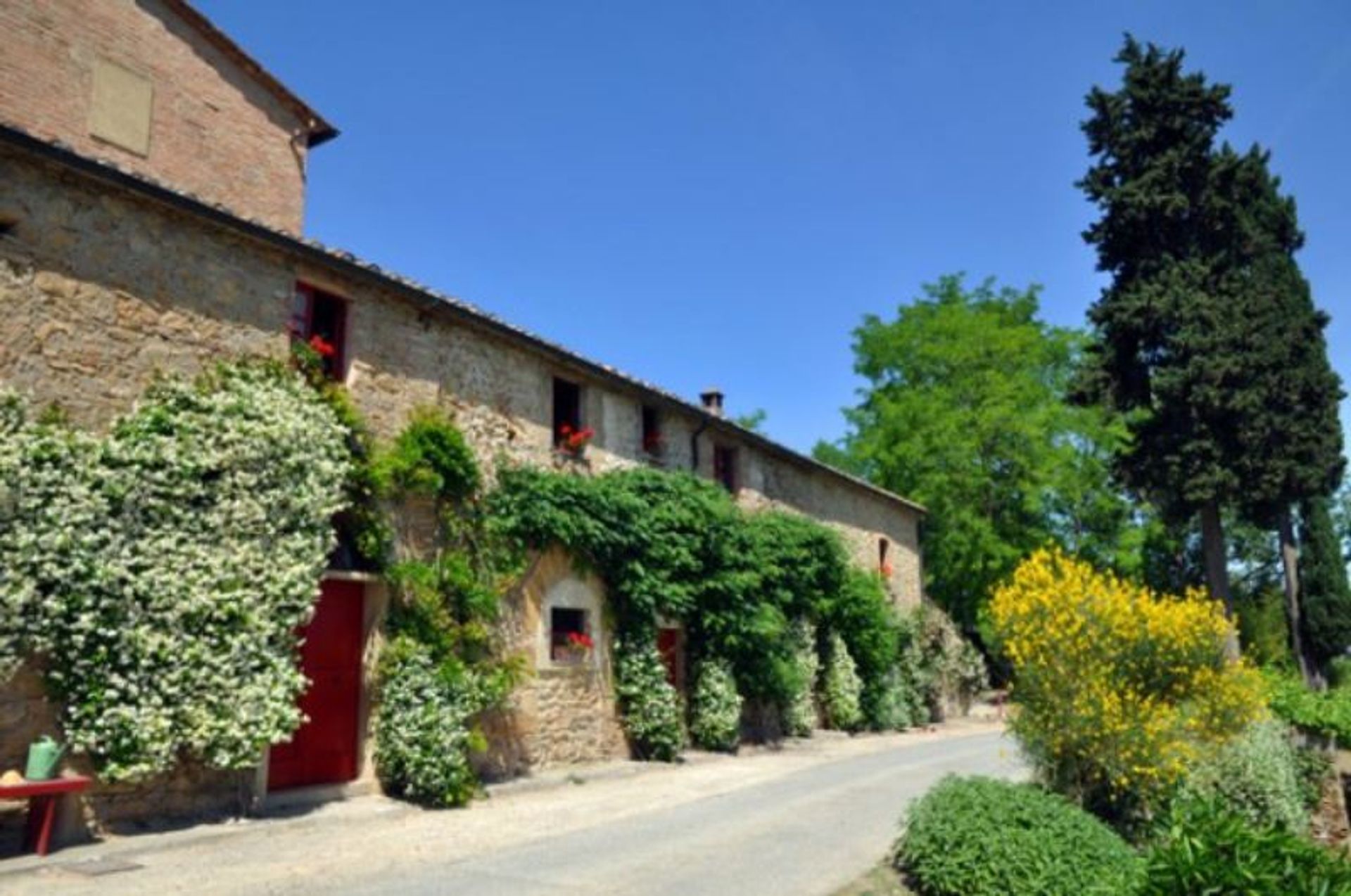 House in Volterra, Tuscany 10094963