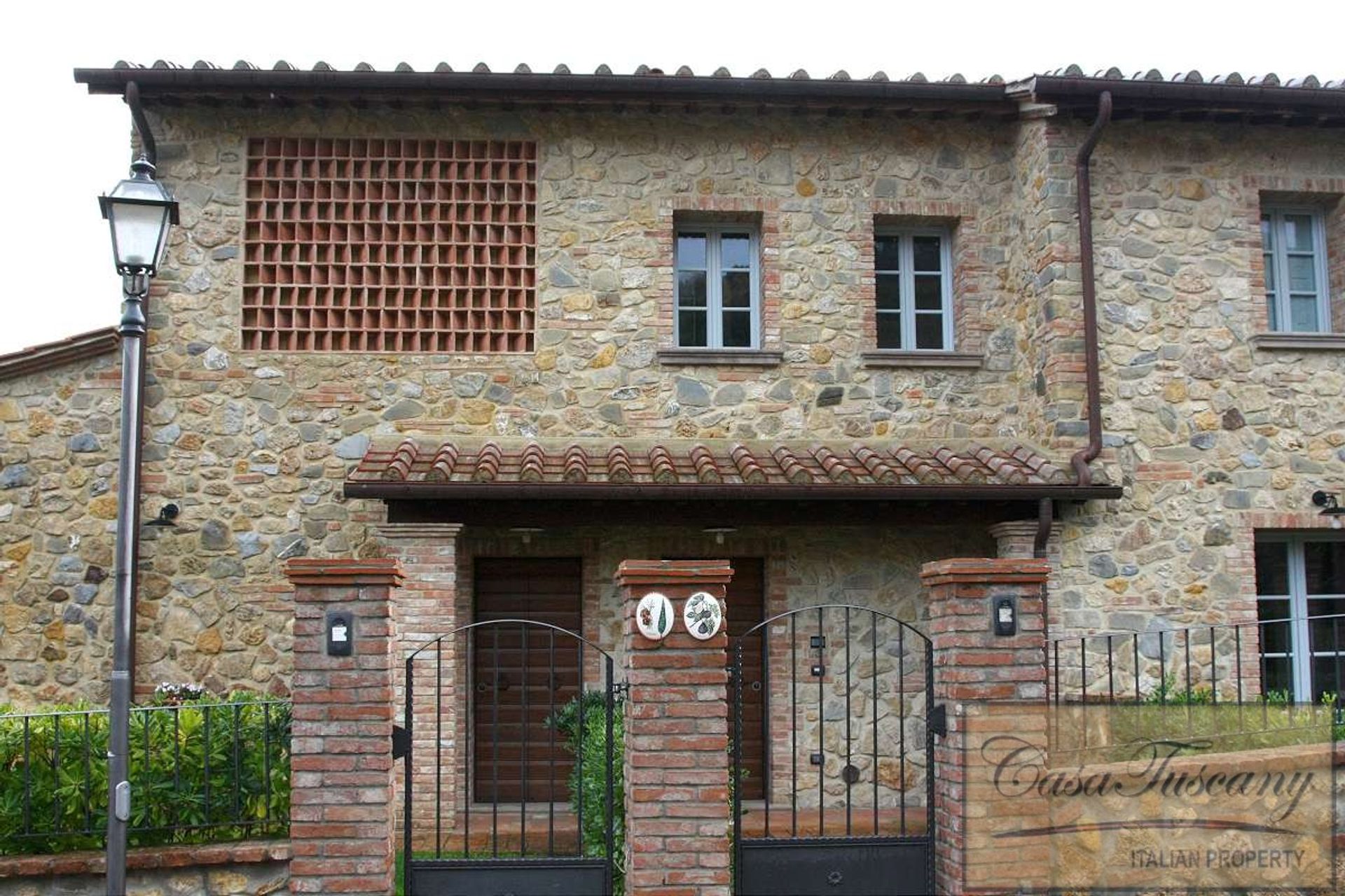 Condominium dans Chianni, Tuscany 10095054