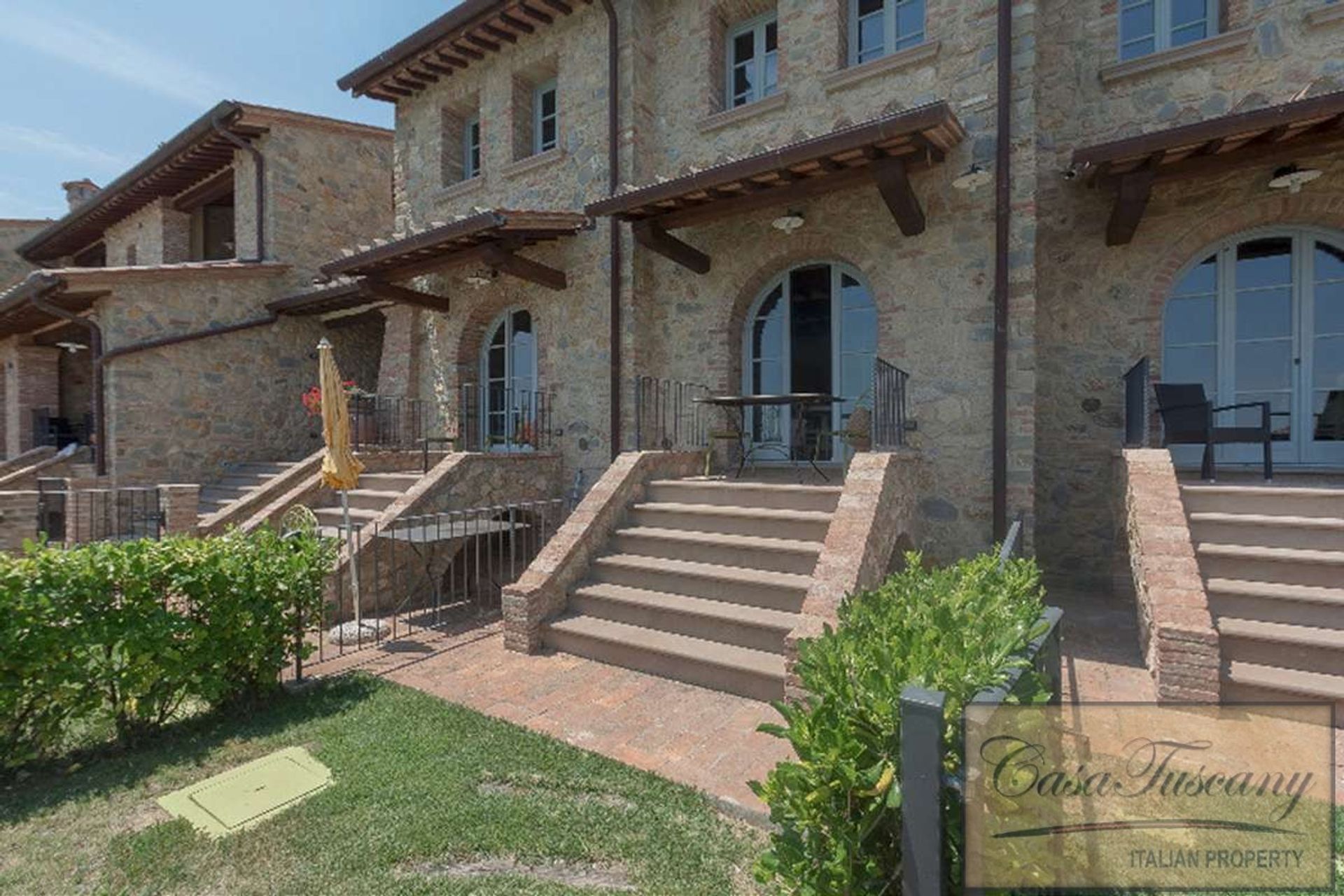 Condominium dans Chianni, Tuscany 10095054