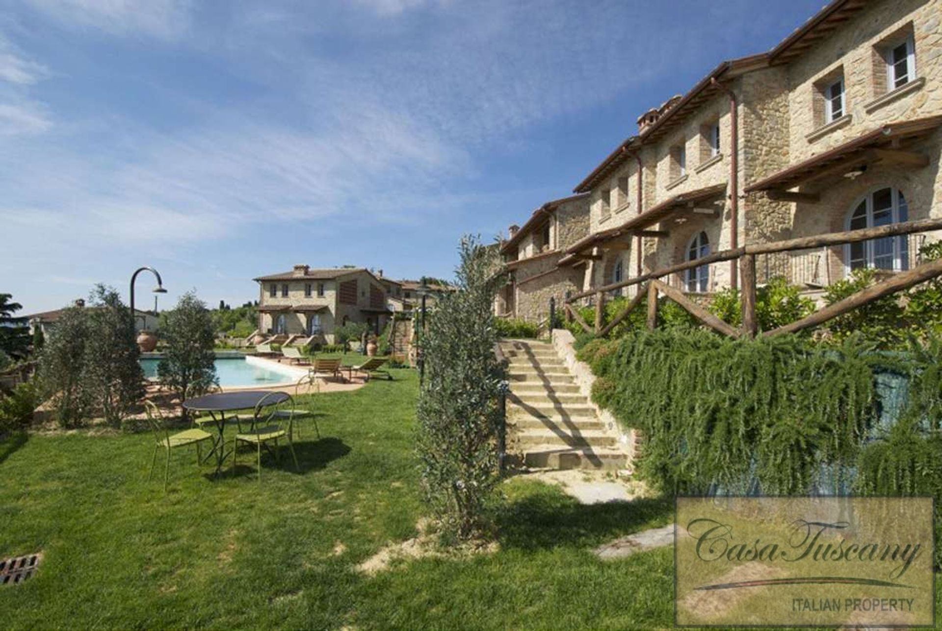 Condominium dans Chianni, Tuscany 10095054