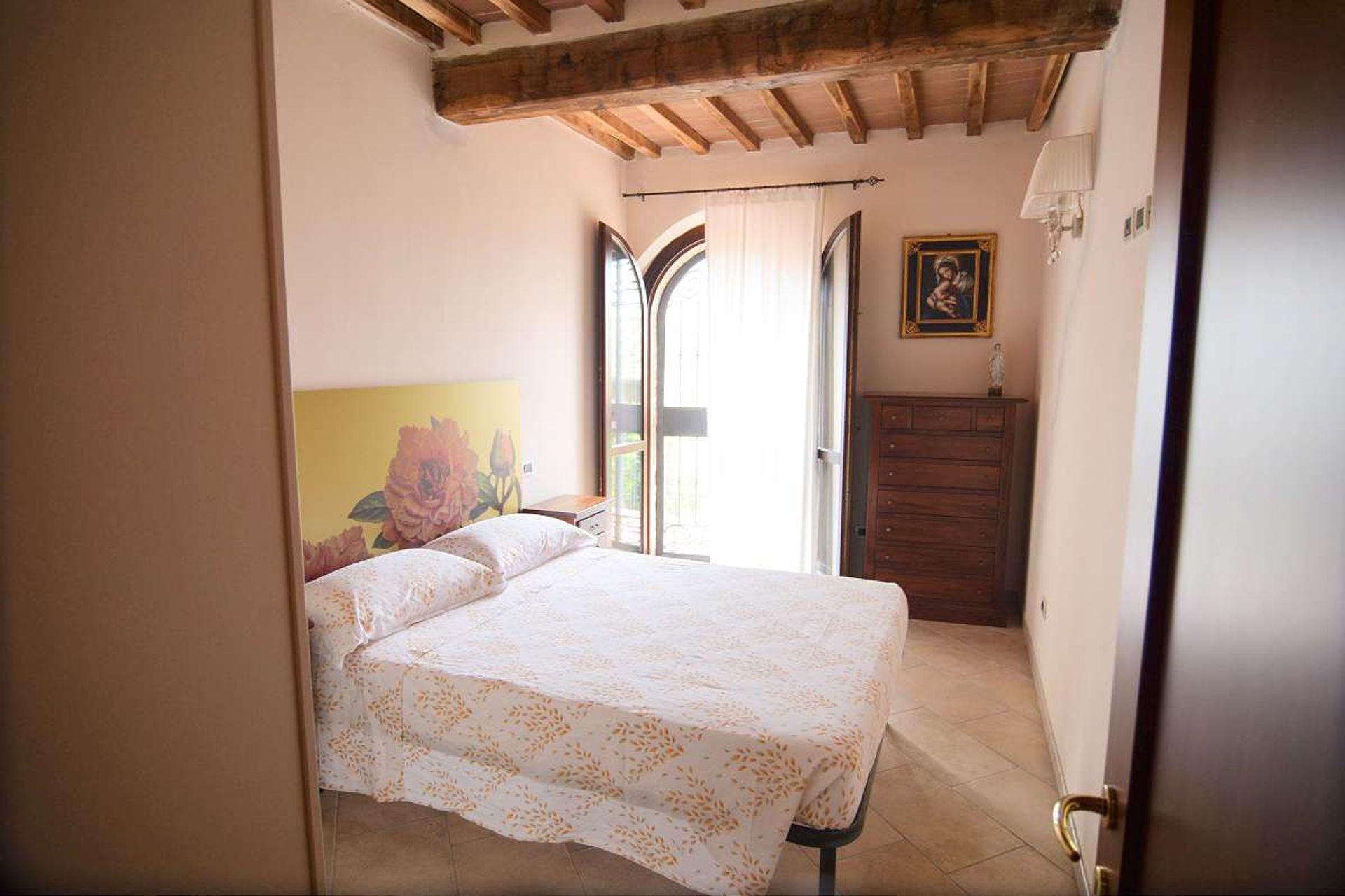 Condominium in San Gimignano, Tuscany 10095092