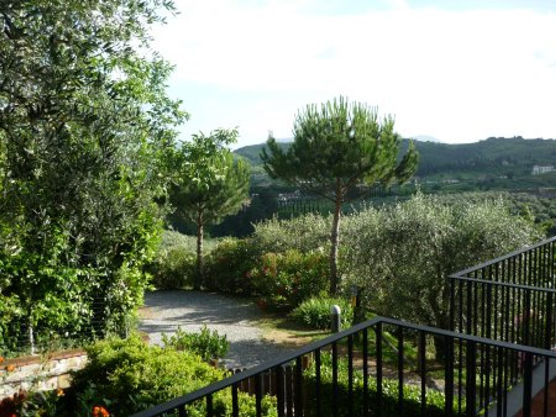 بيت في Ponte A Moriano, Tuscany 10095118