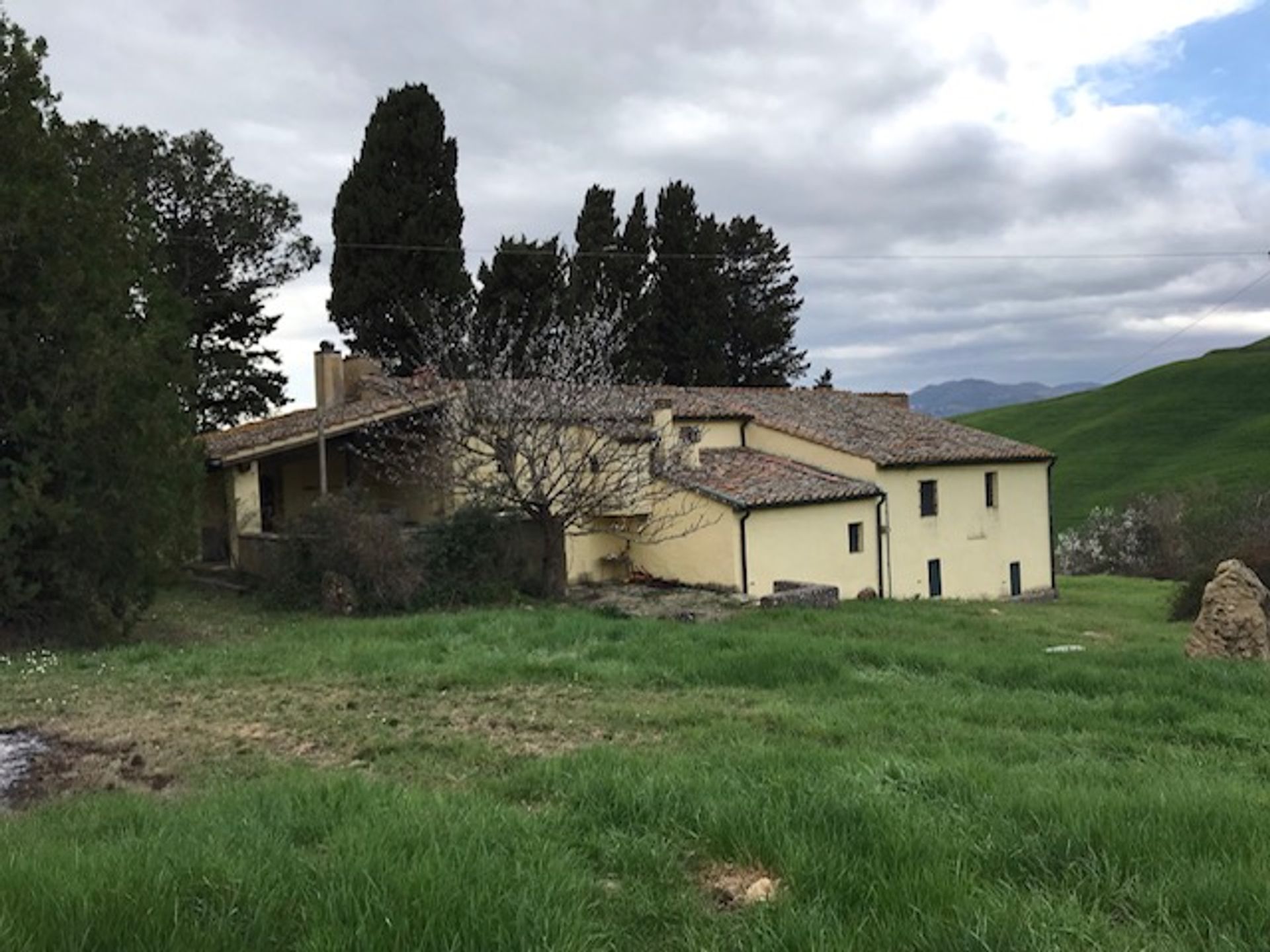 rumah dalam Volterra, Tuscany 10095142