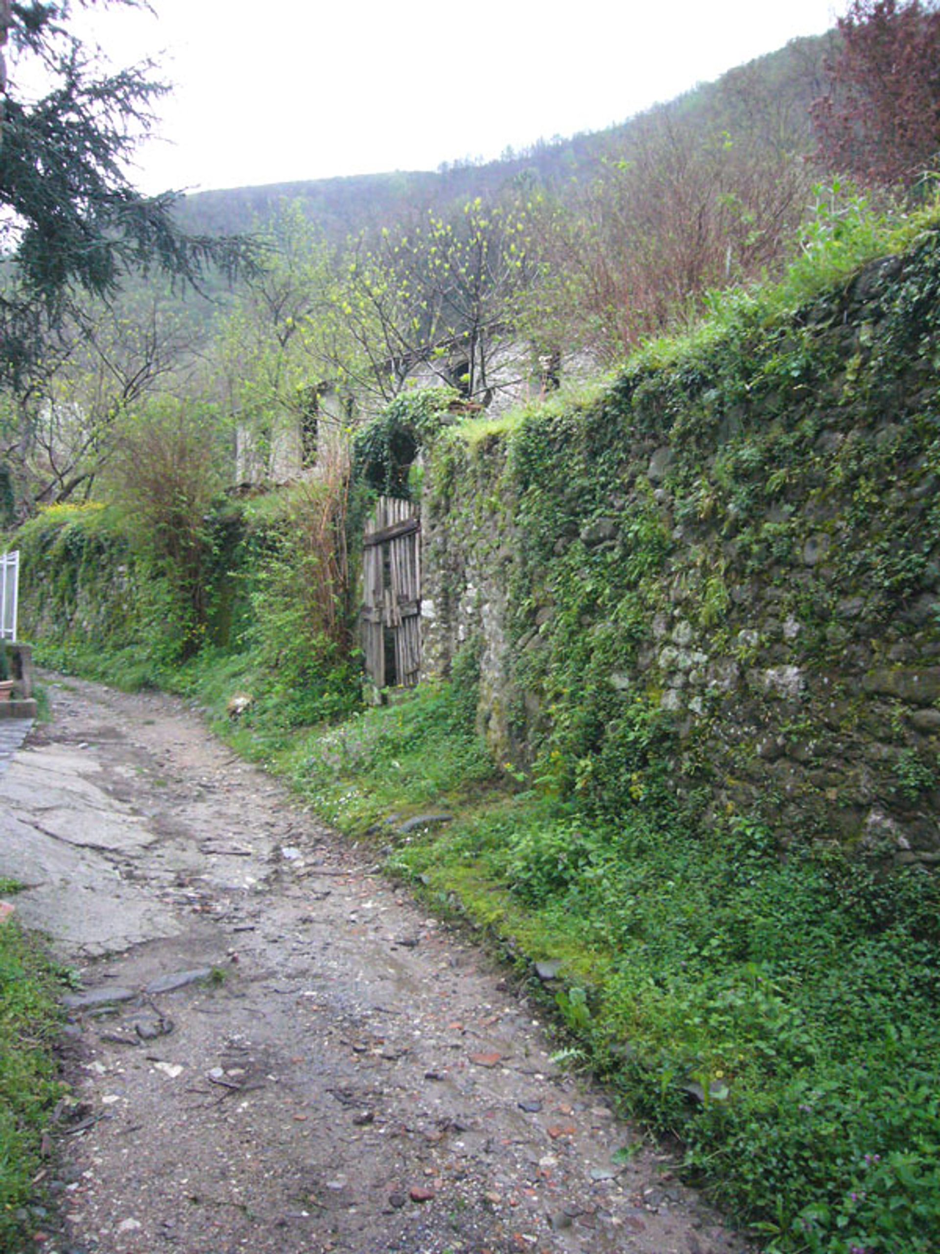 Rumah di Borgo A Mozzano, Tuscany 10095160