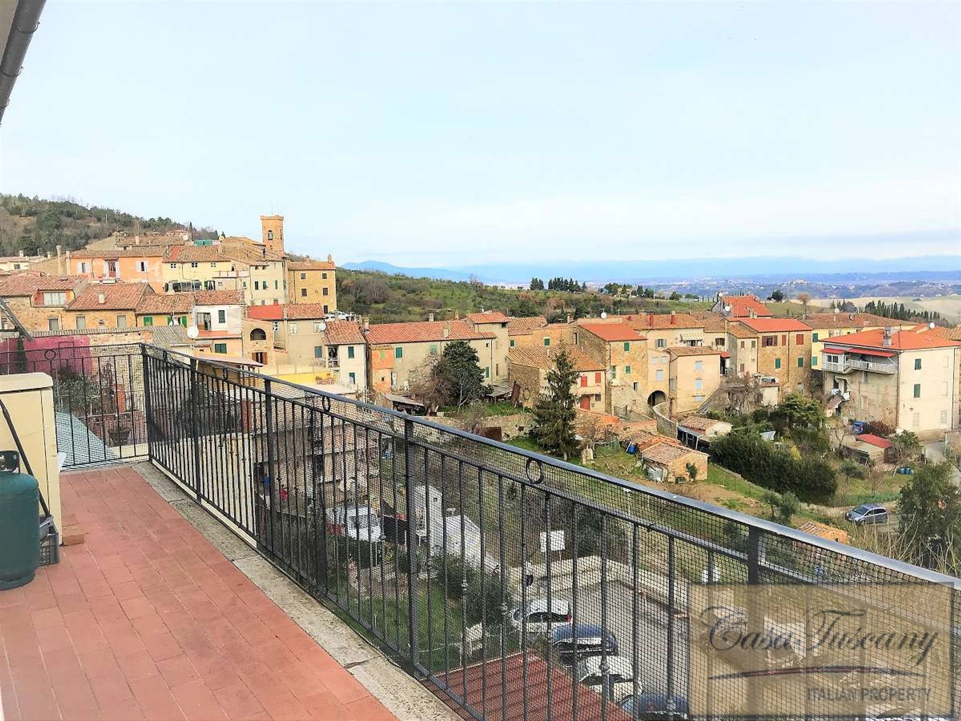 Condominium dans Chianni, Toscane 10095176