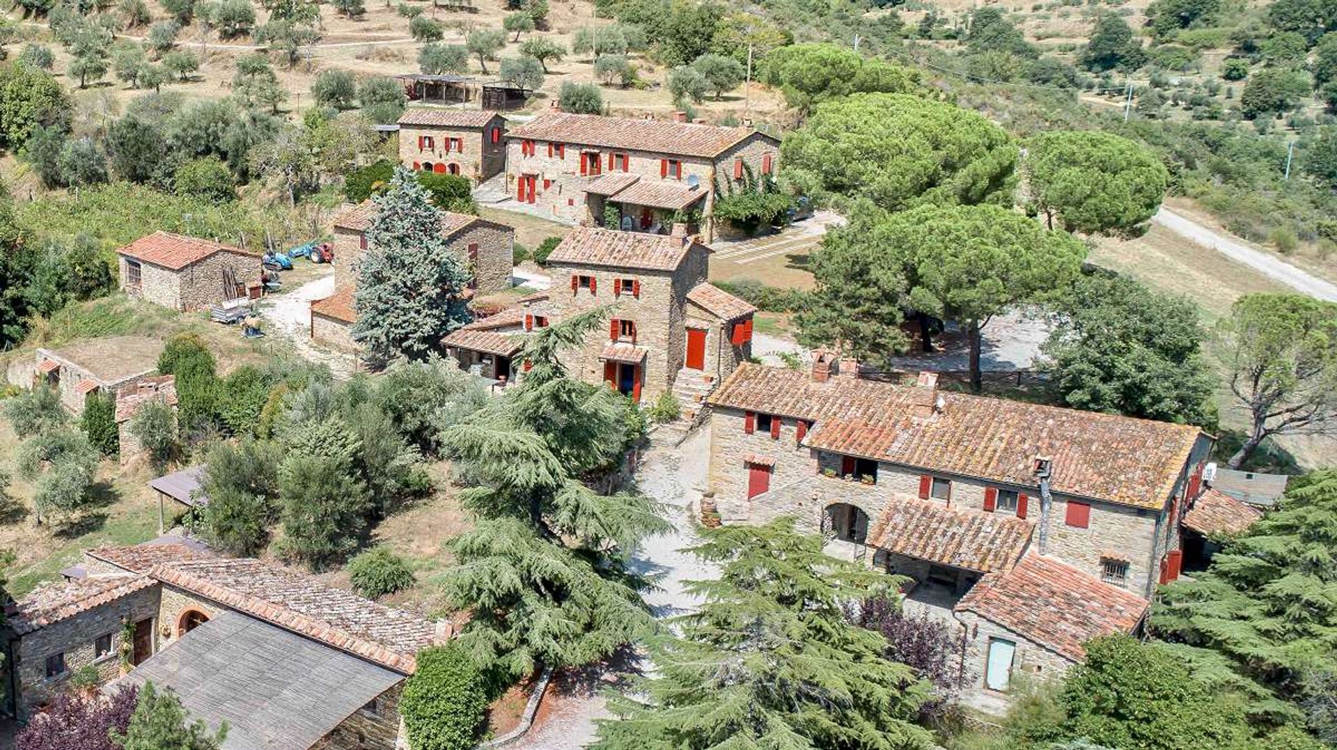 آخر في Cortona, Tuscany 10095194