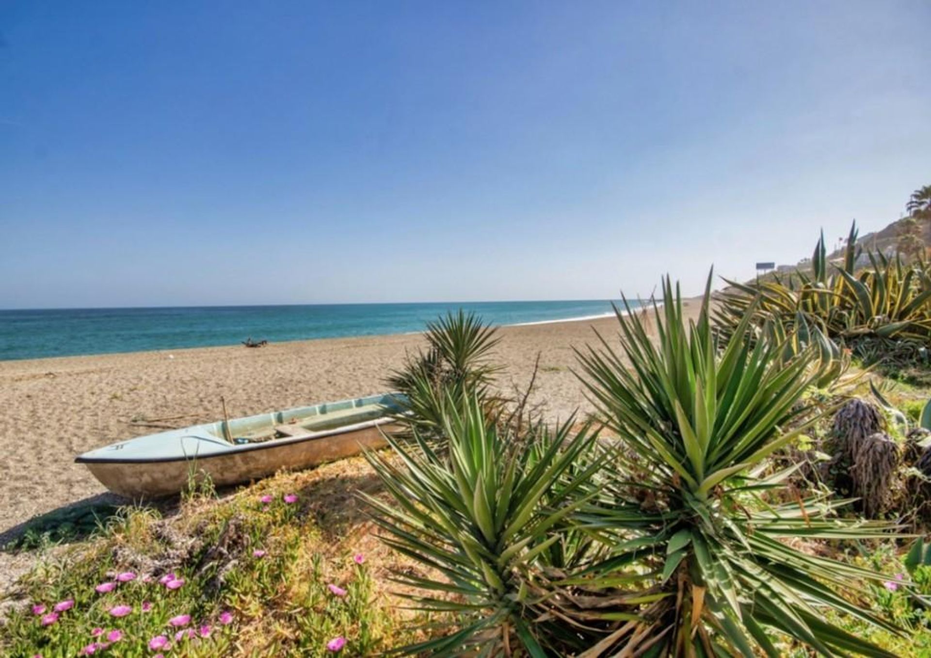 Condominium in Castillo de Sabinillas, Andalusië 10095430