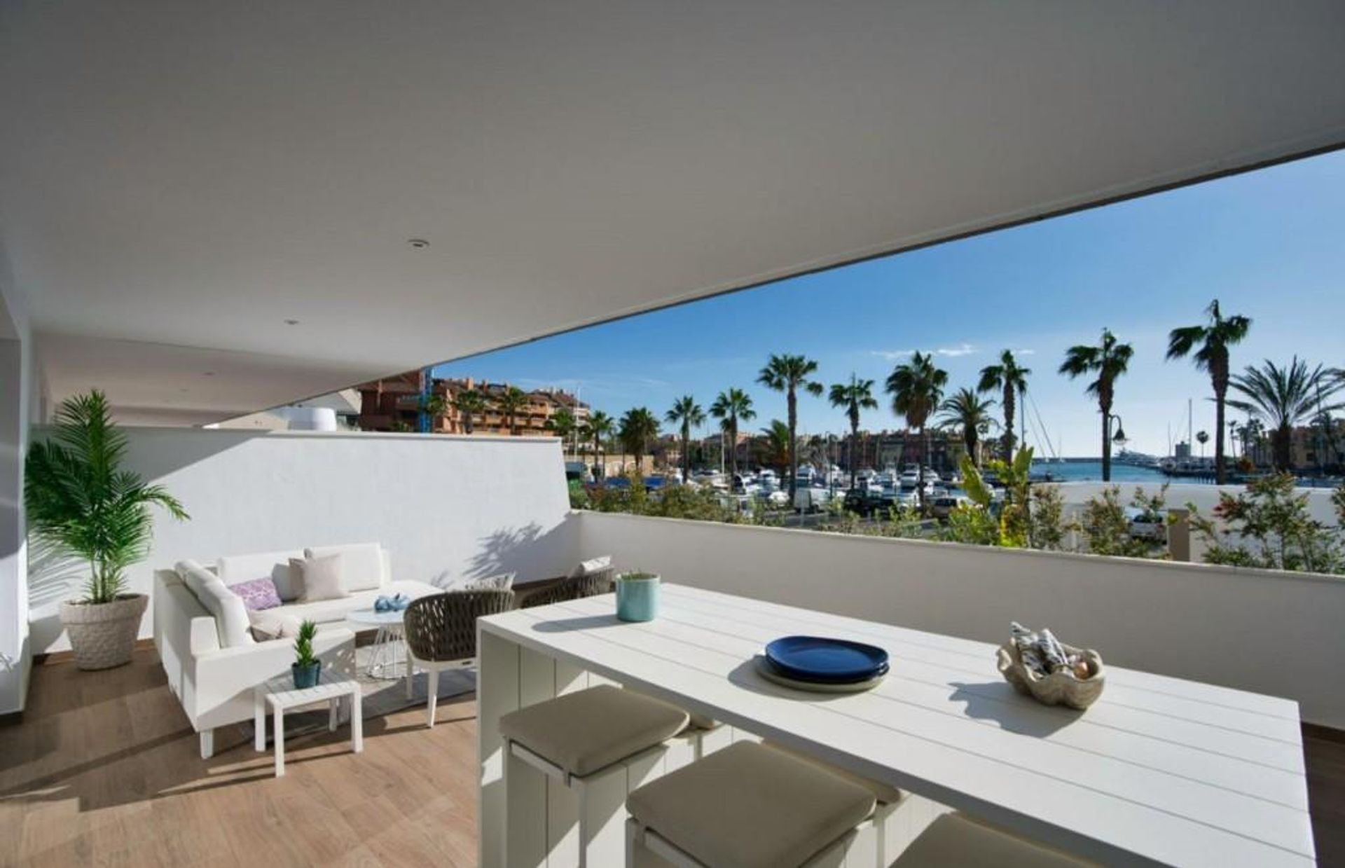 Condominium in Sotogrande, Cádiz 10095611