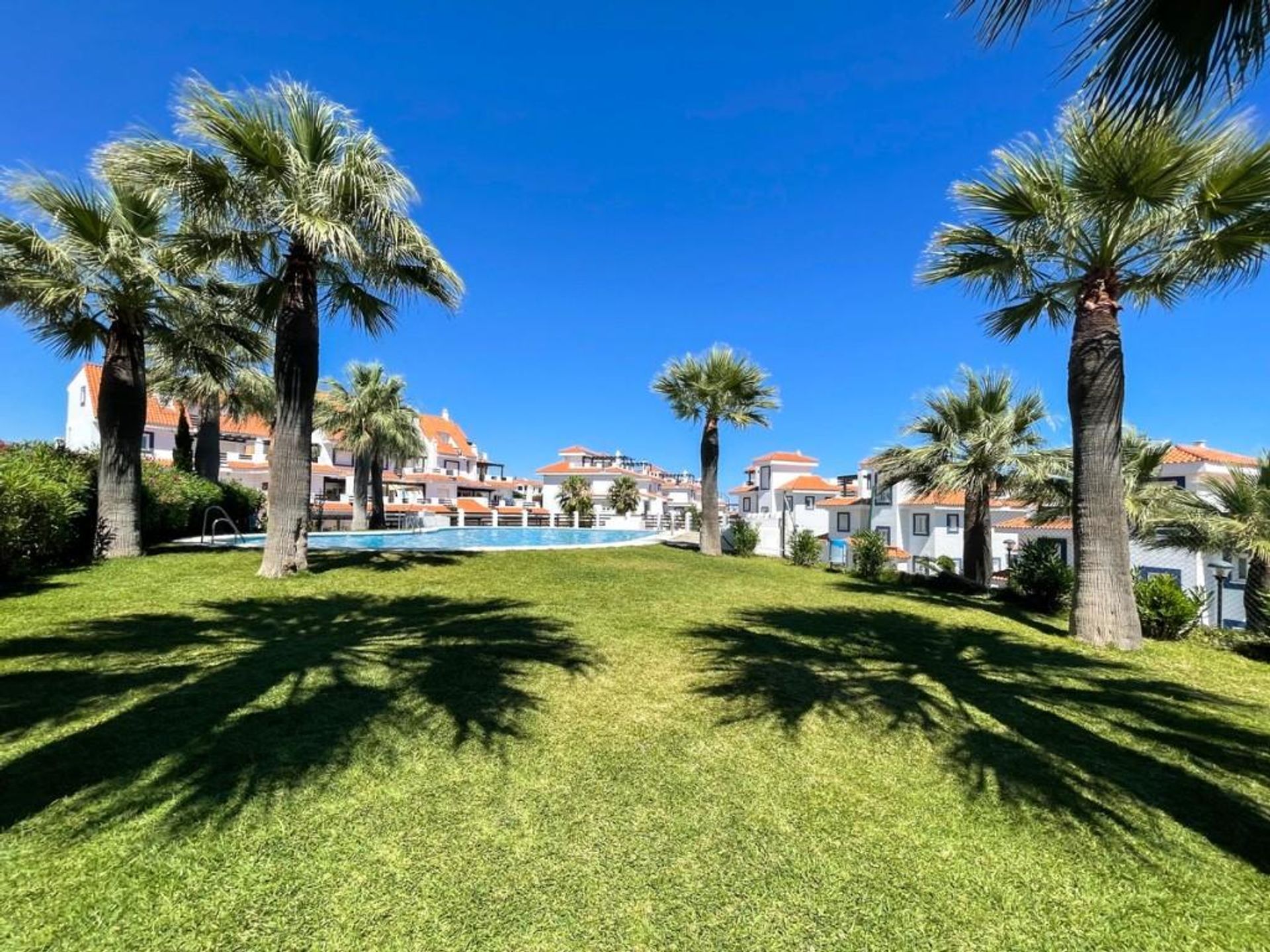 Condominium in Castillo de Sabinillas, Andalusia 10095660