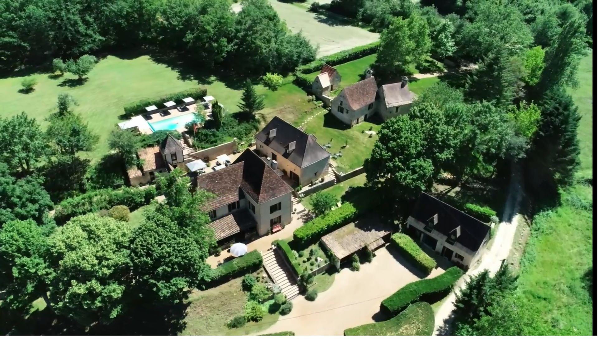 House in Le Bugue, Nouvelle-Aquitaine 10095673