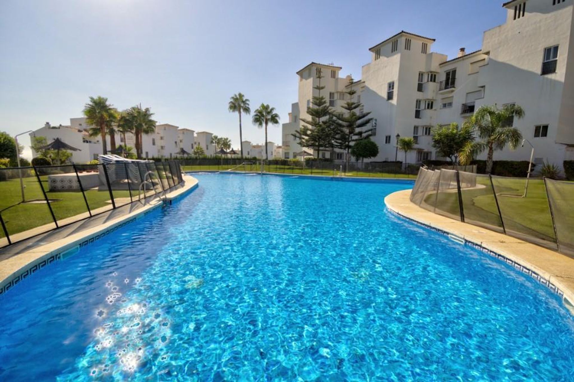 Condominio en Castillo de Sabinillas, Andalucía 10095722