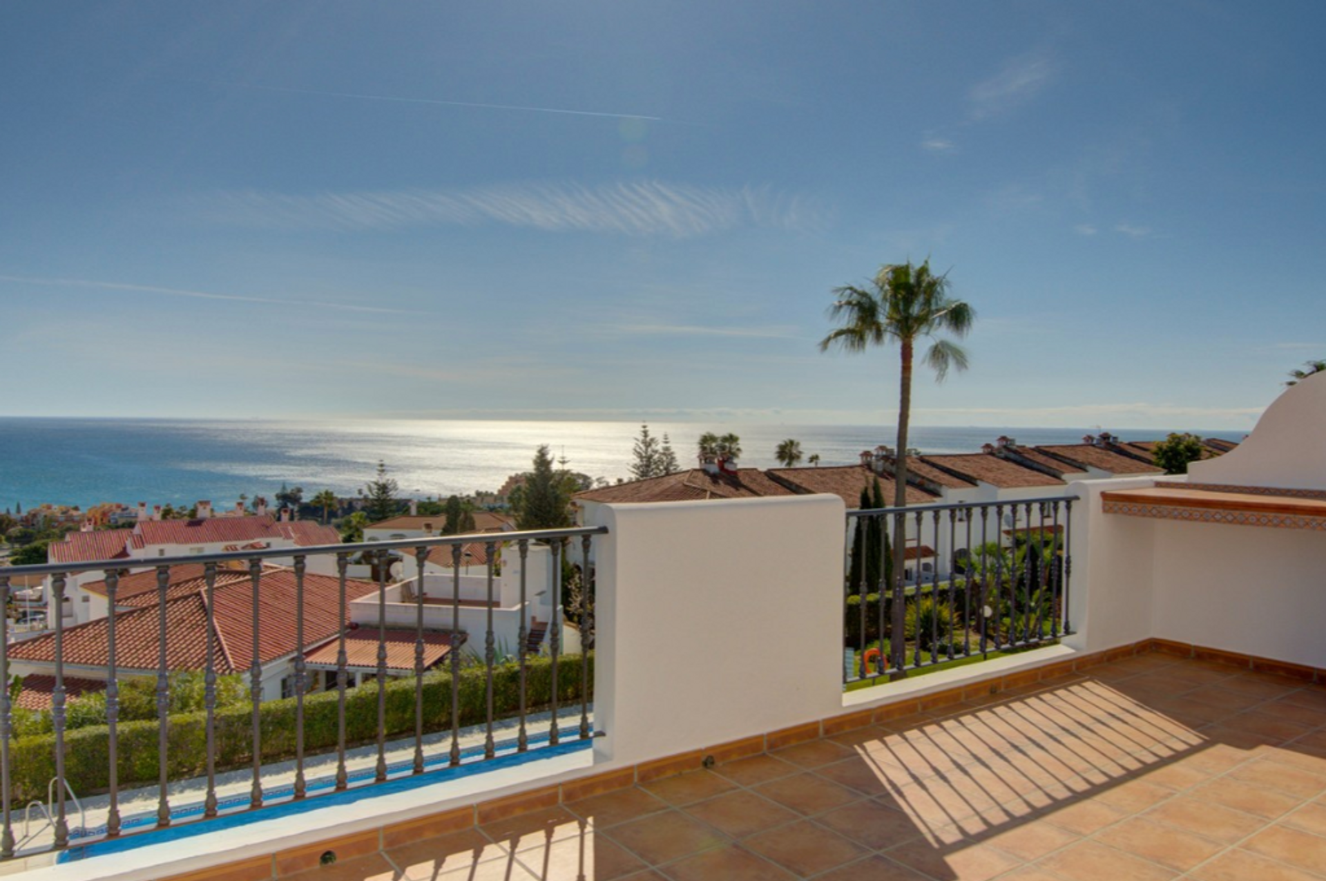 Condominium in Castillo de Sabinillas, Andalusië 10095913